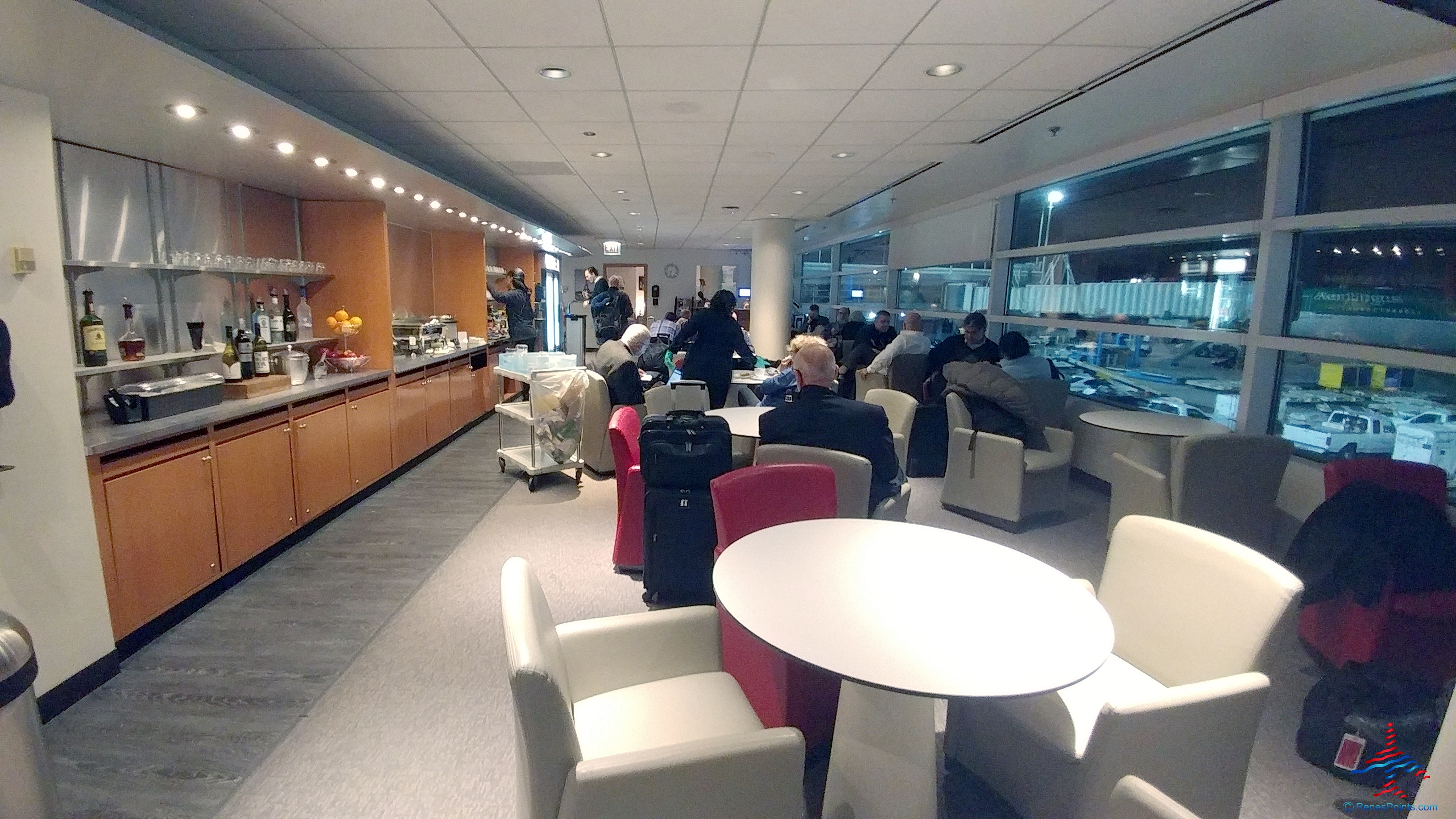 Review: SkyTeam KLM / Air France / Priority Pass Lounge Chicago O’Hare Airport