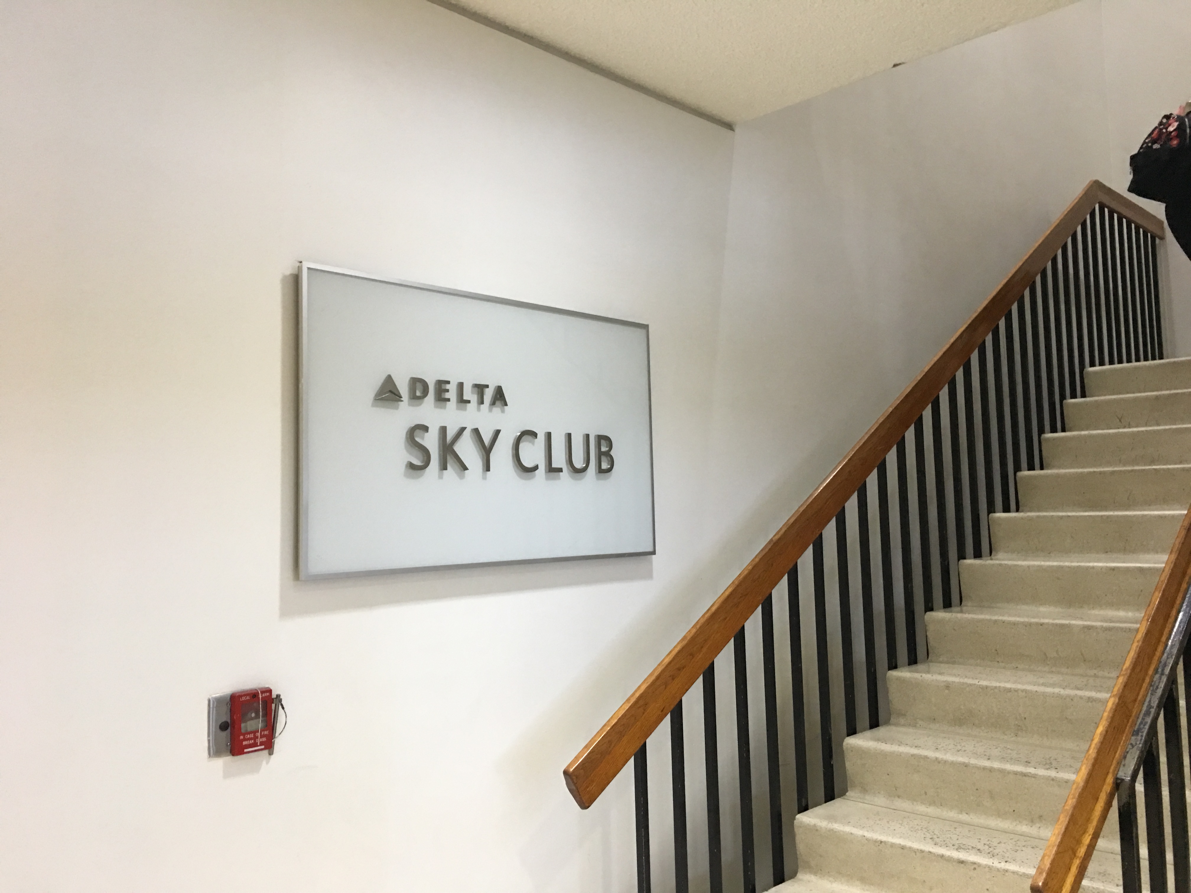 [Now Closed] A Quick Peek at the new Los Angeles LAX Terminal 3 T3 Satellite Delta Sky Club