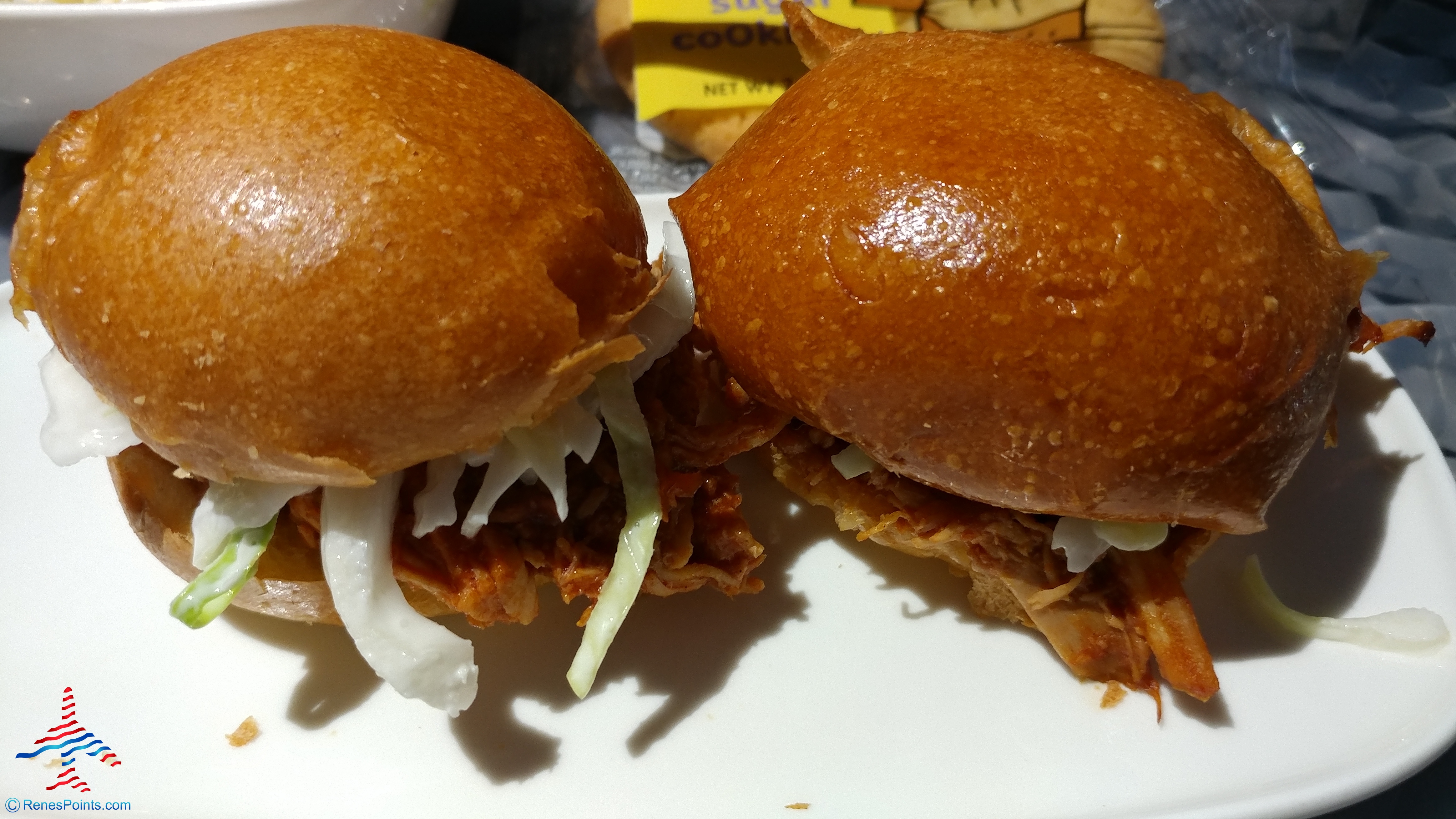 Review: The Delta Air Lines First Class BBQ Slider Lunch (out of Austin AUS airport no less)!