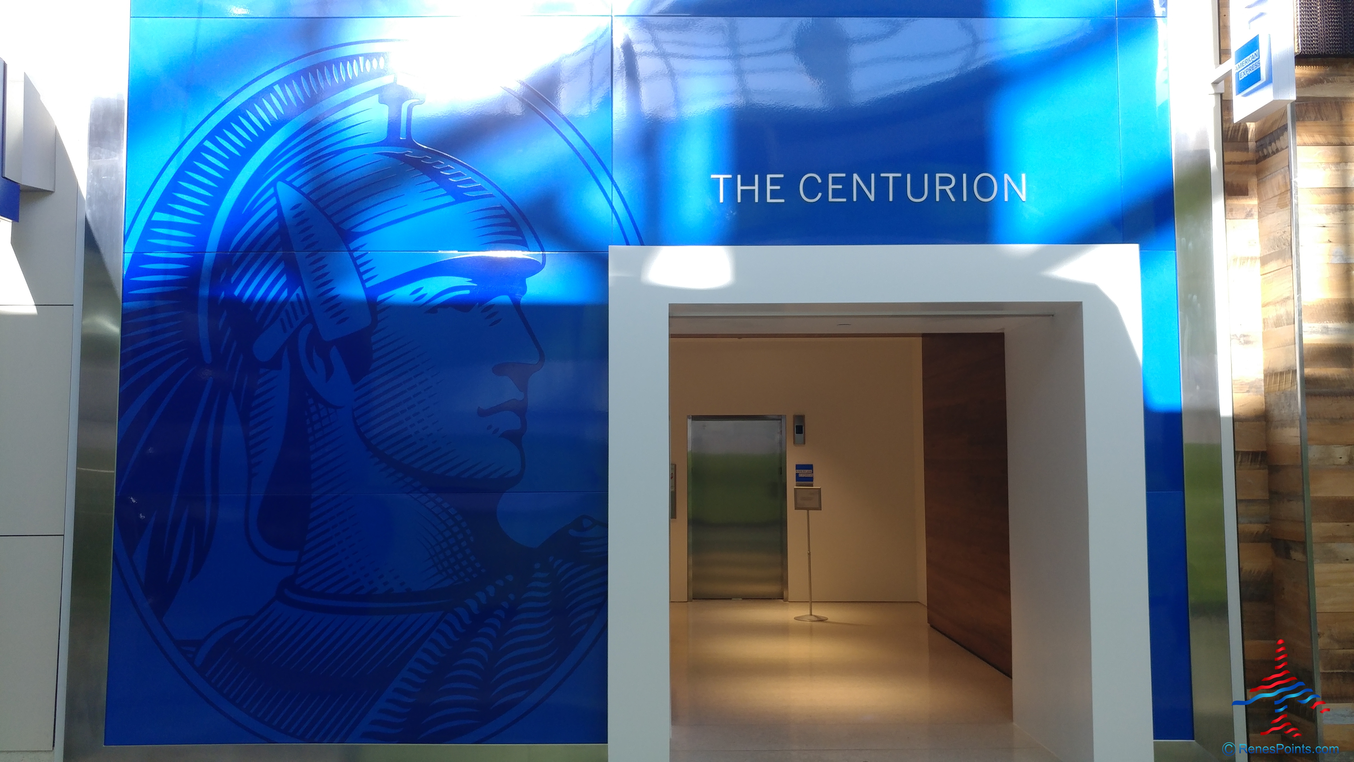 The NEW Dallas DFW American Express Centurion Lounge 2018 Review
