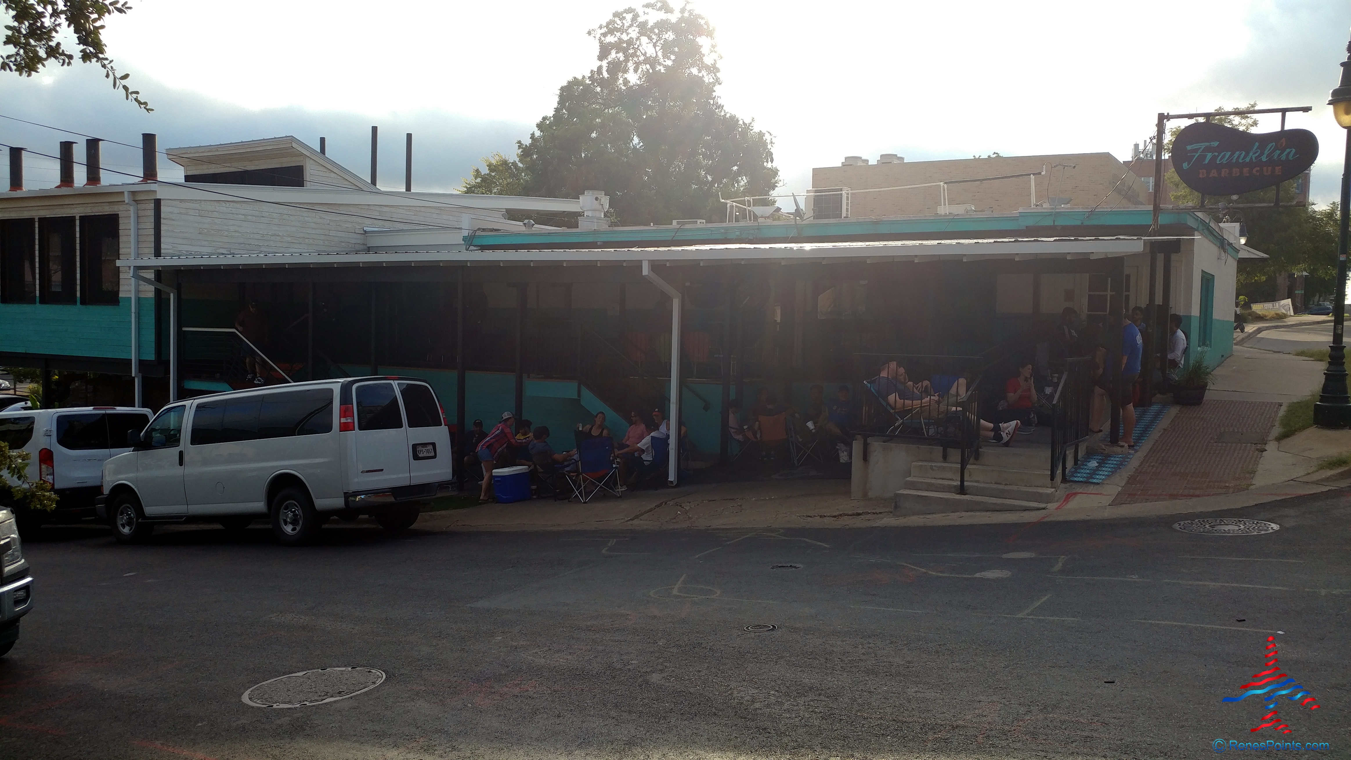 Who has the BEST BBQ in Austin Texas? Franklin’s? Coopers? Kreuz? Blacks? Salt Lick? Delta Frequent Flyers find out!