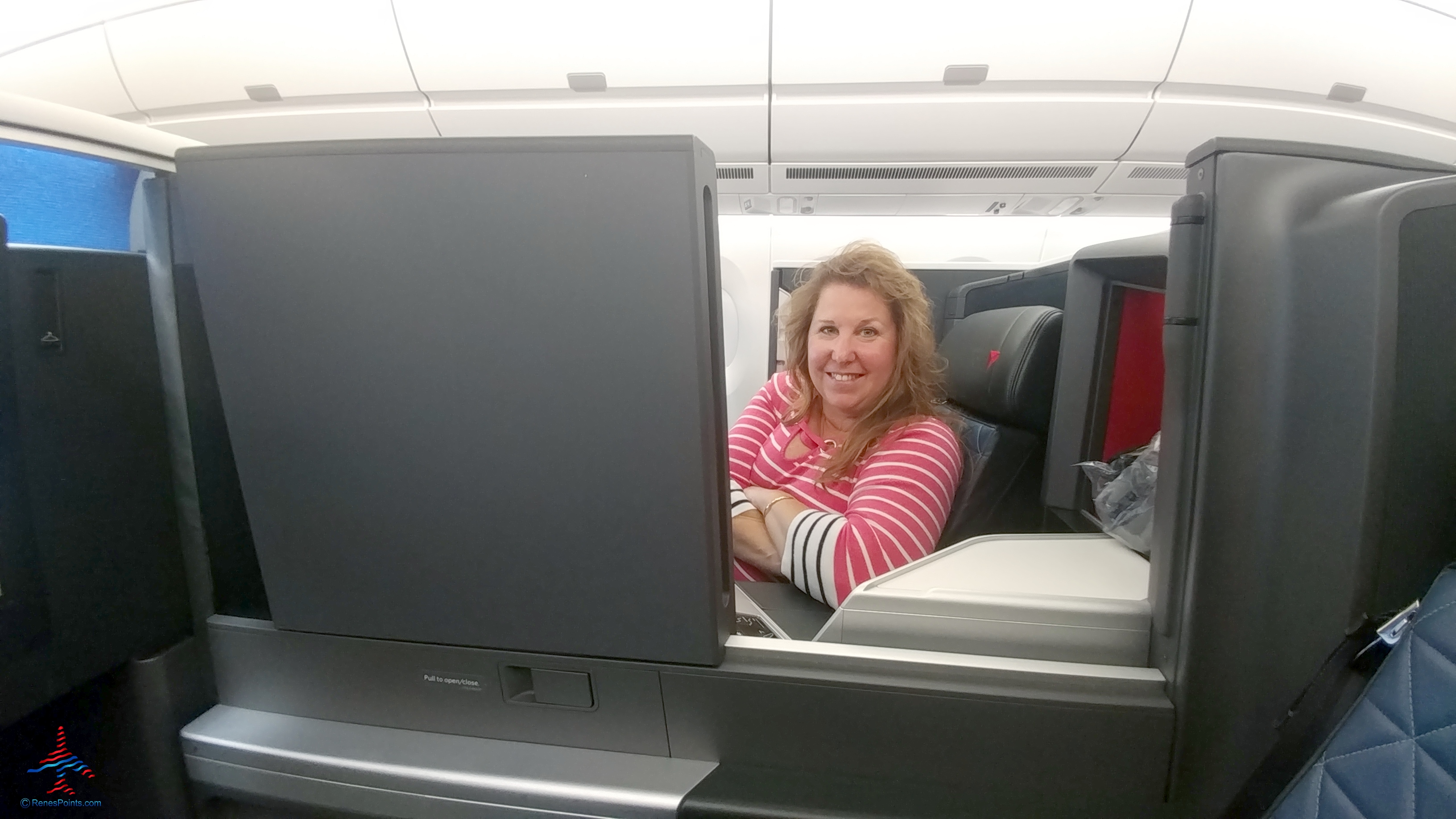 Review: A350 Delta One Suites 5B Delta Air Lines Detroit to Amsterdam DTW-AMS (spoiler alert – I am not that impressed)