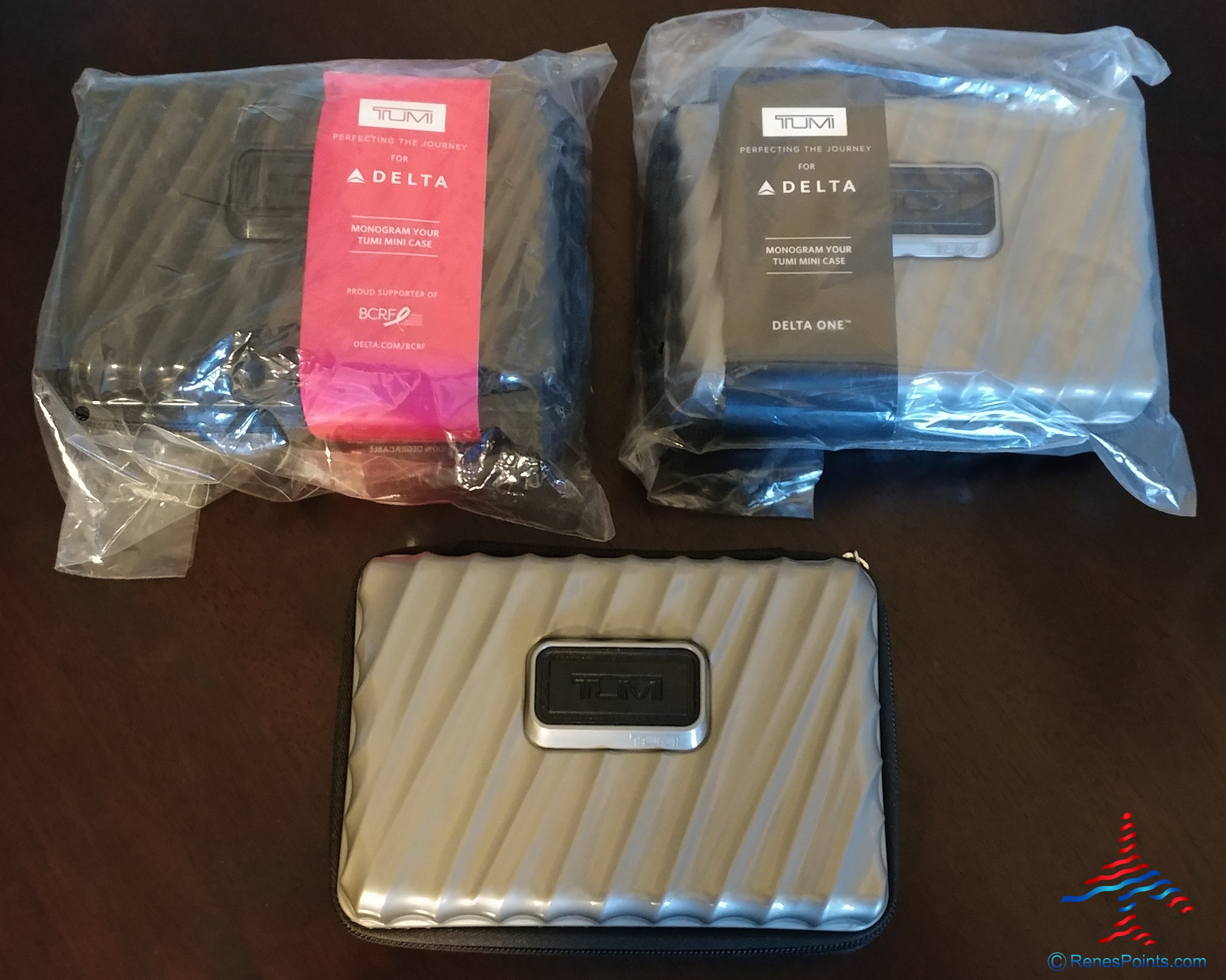 SWAG Sunday? Delta One Suite Tumi Kits & Delta HOOU coupons (4 each) Giveaway!