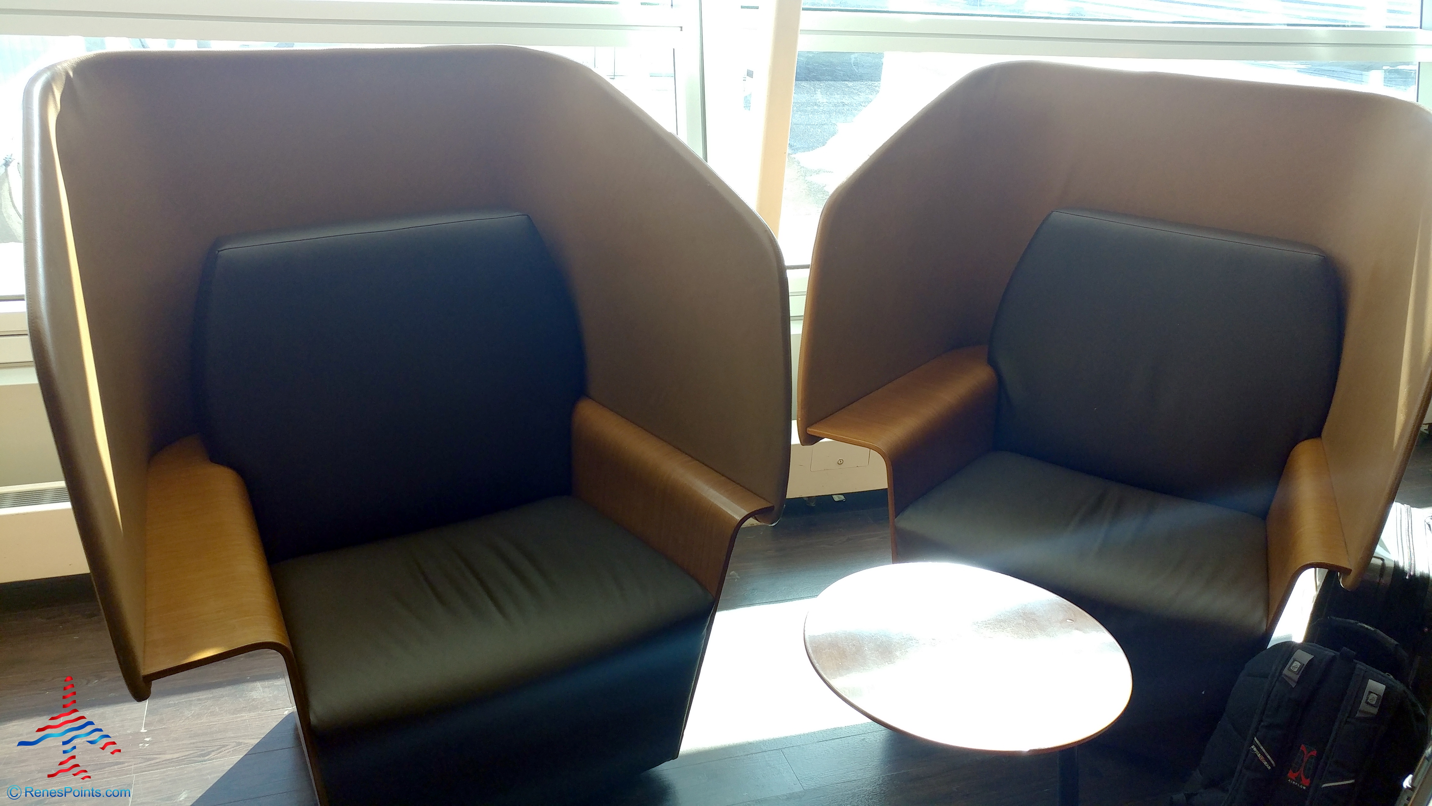 Wingtips New York JFK T4 Airport Priority Pass Lounge Review (Post Security)