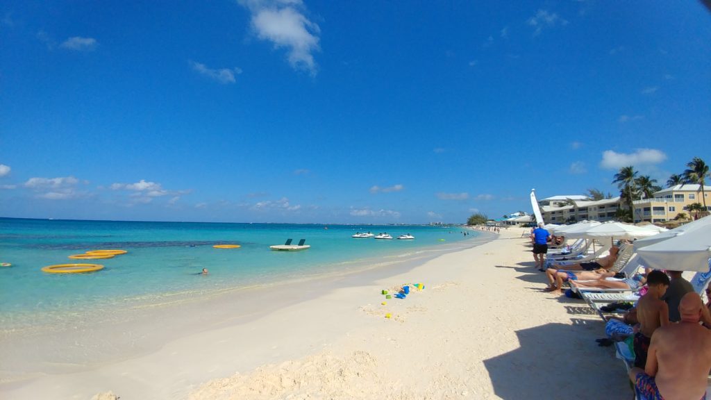 Marriott Beach Resort Grand Cayman beach