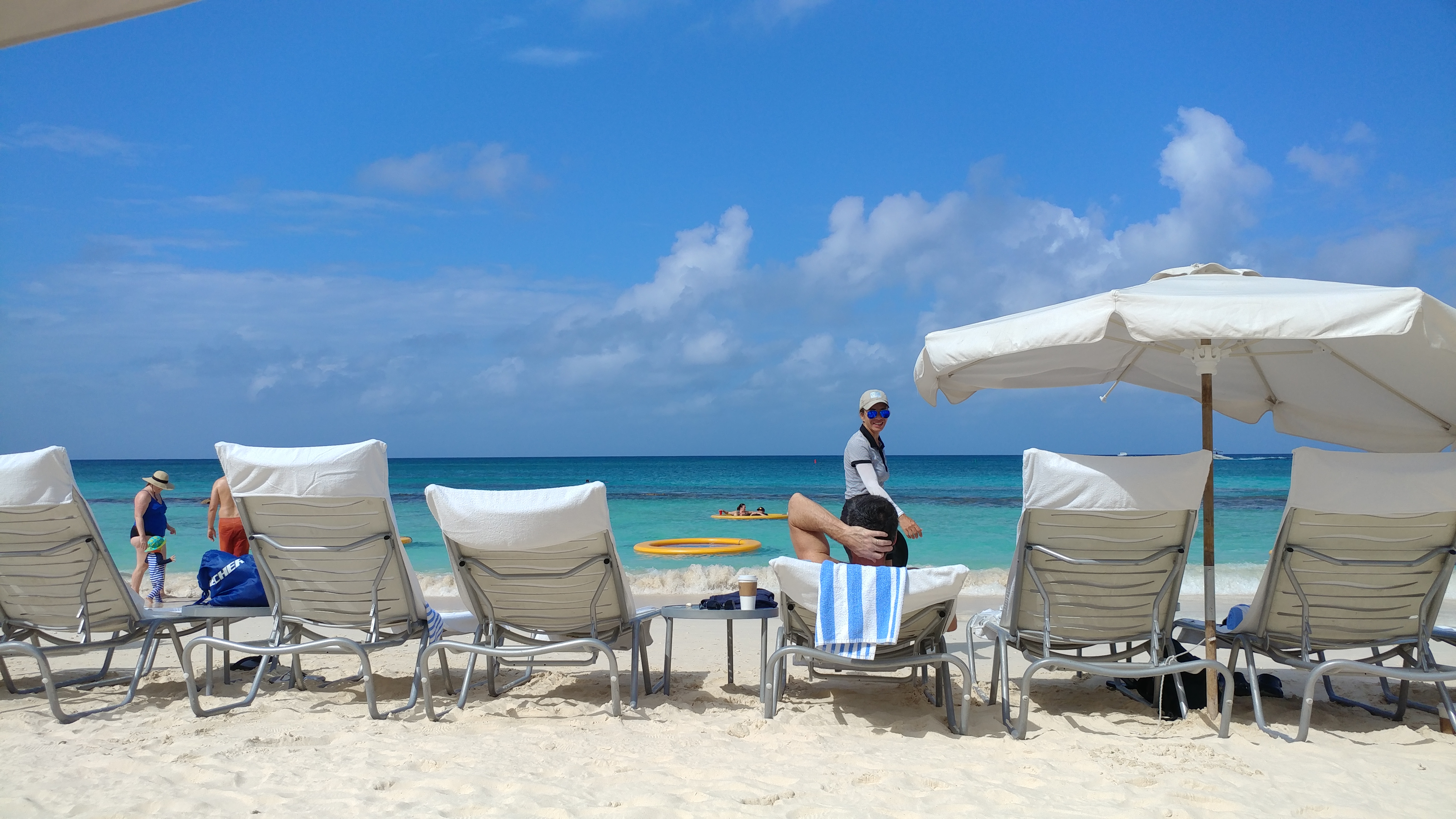 Review: Marriott Beach Resort Grand Cayman King Room Garden View