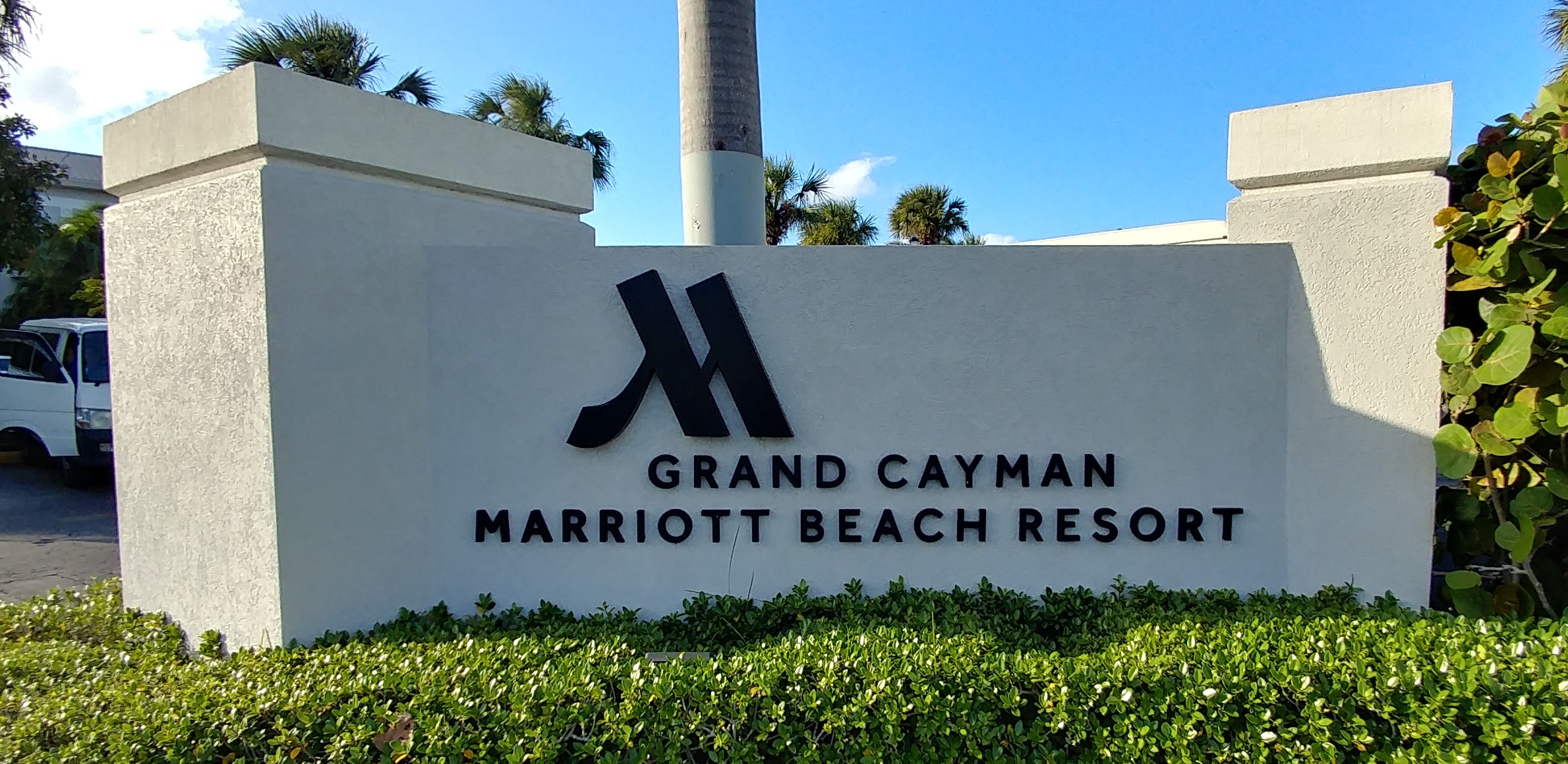 Review: Marriott Beach Resort Grand Cayman King Room Garden View