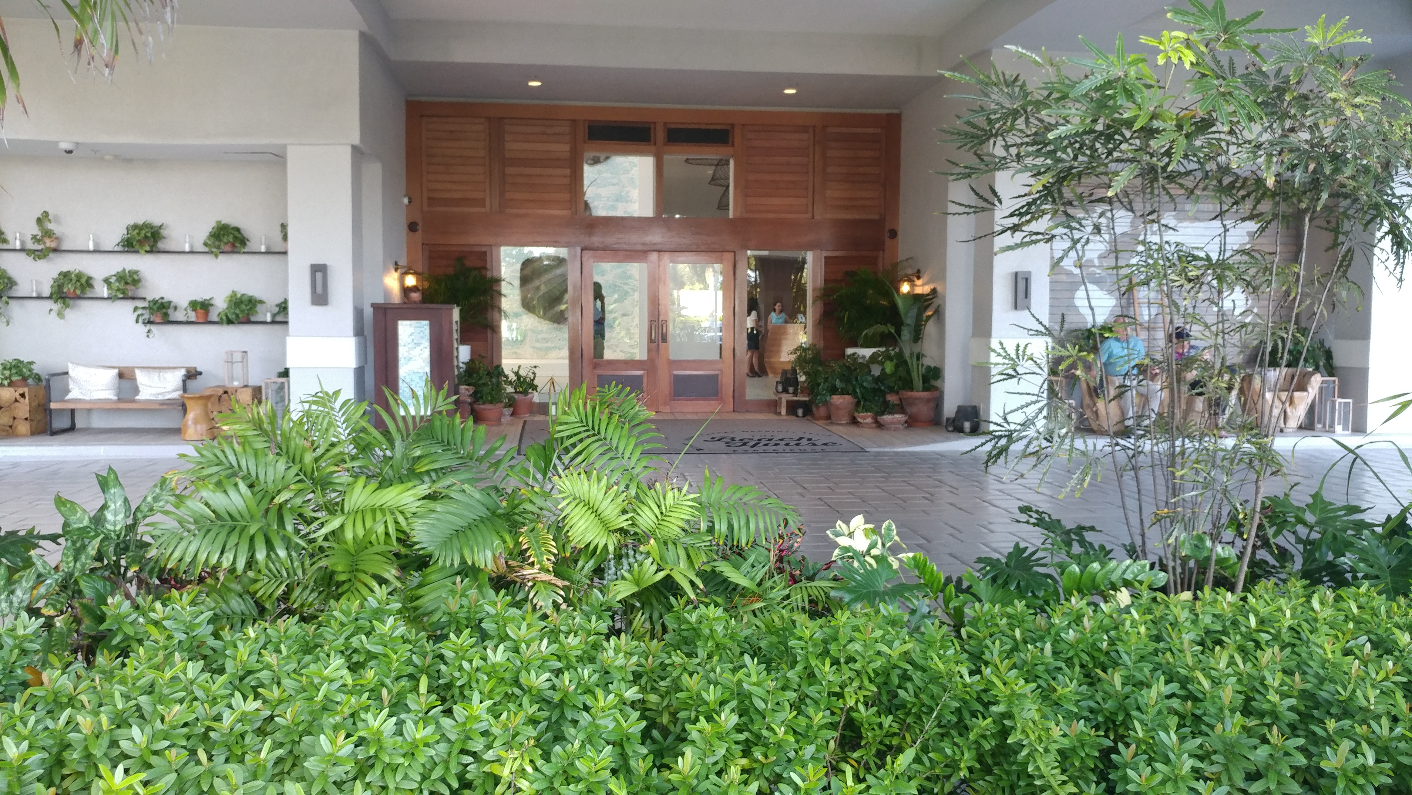 Review: Marriott Beach Resort Grand Cayman King Room Garden View