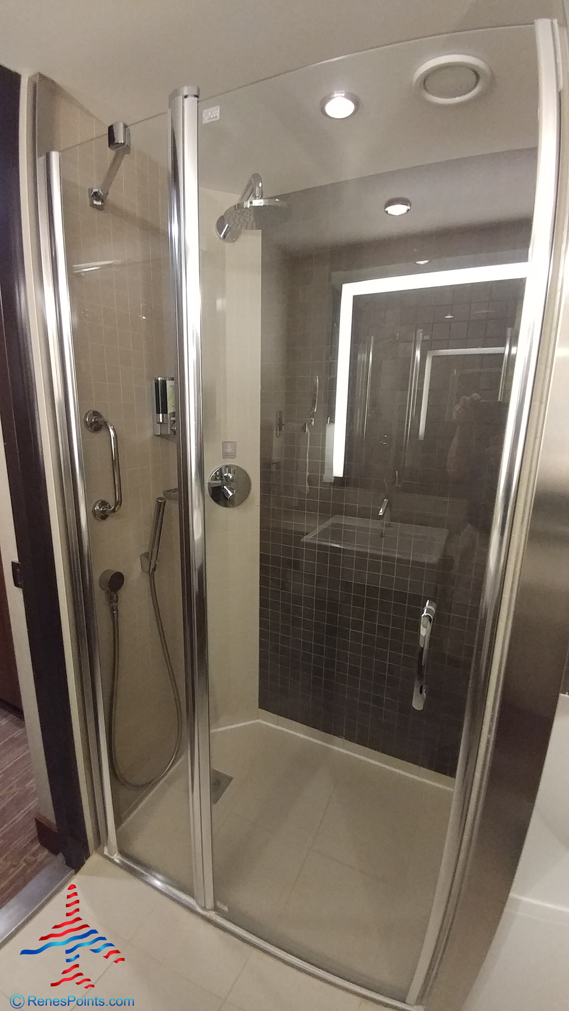 NCL Norwegian Dawn Family Suite 12016 Forward Starboard Side Review