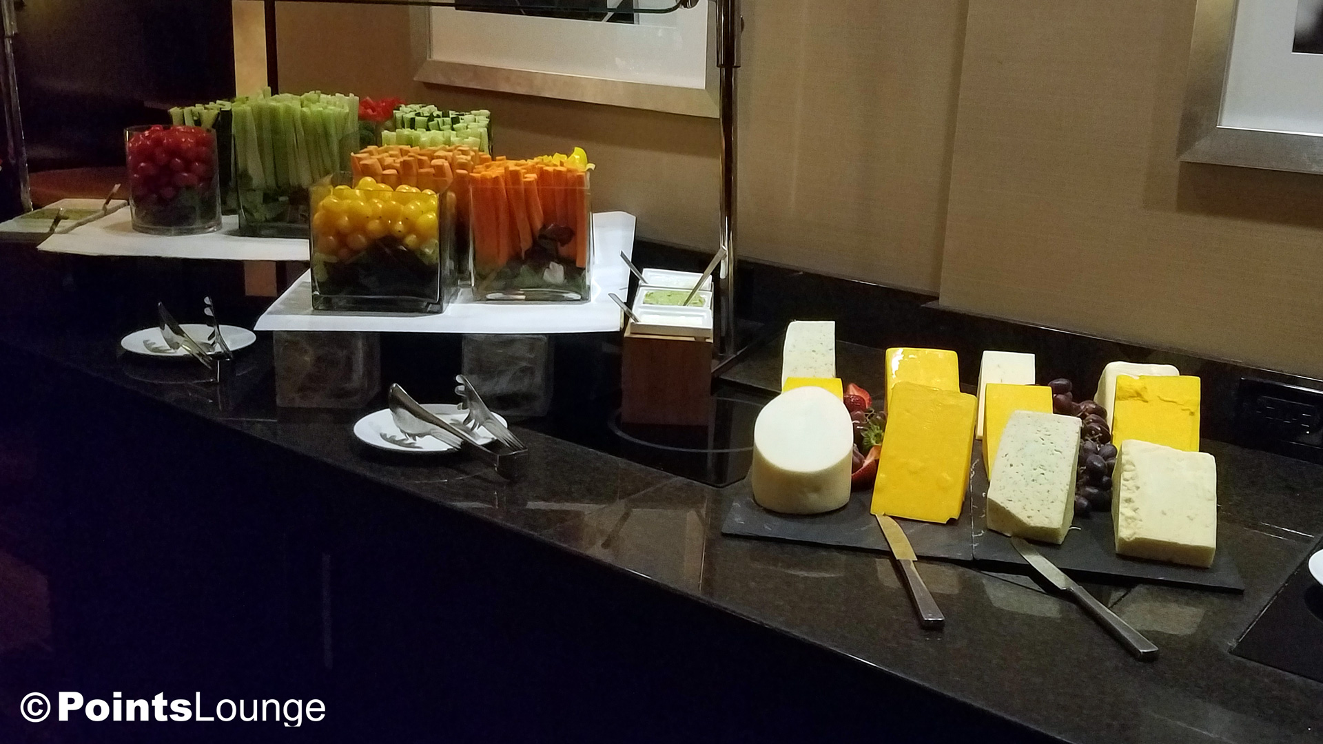 Evening snacks at the Sheraton Times Square Hotel in New York City. My SPG Business Amex (RIP :-( ) got me in here.