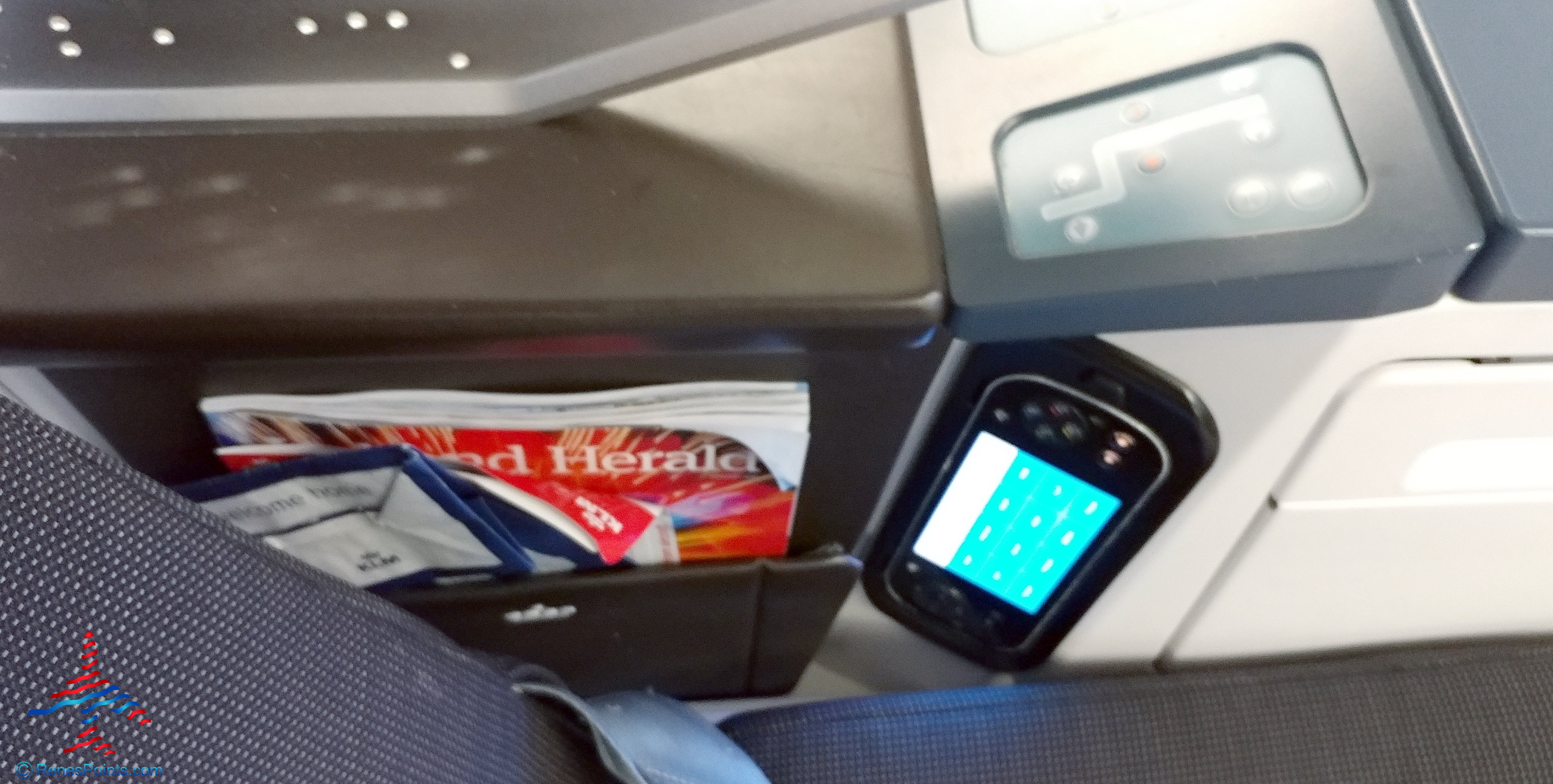 Review: KLM 777 Business Class Full Flat Seat! Dinner and Breakfast During a Trip from Atlanta to Amsterdam