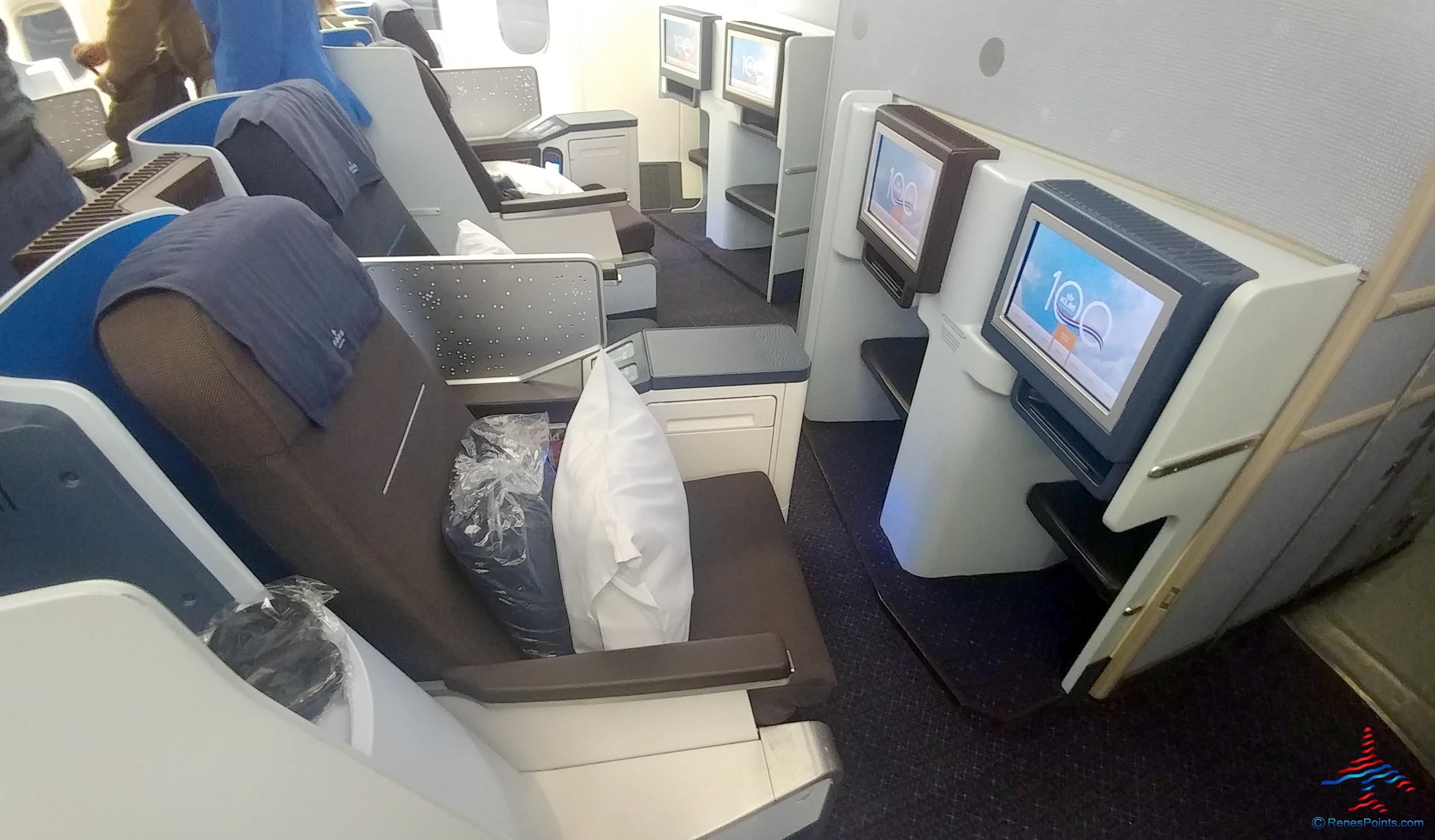 KLM business class on a 777