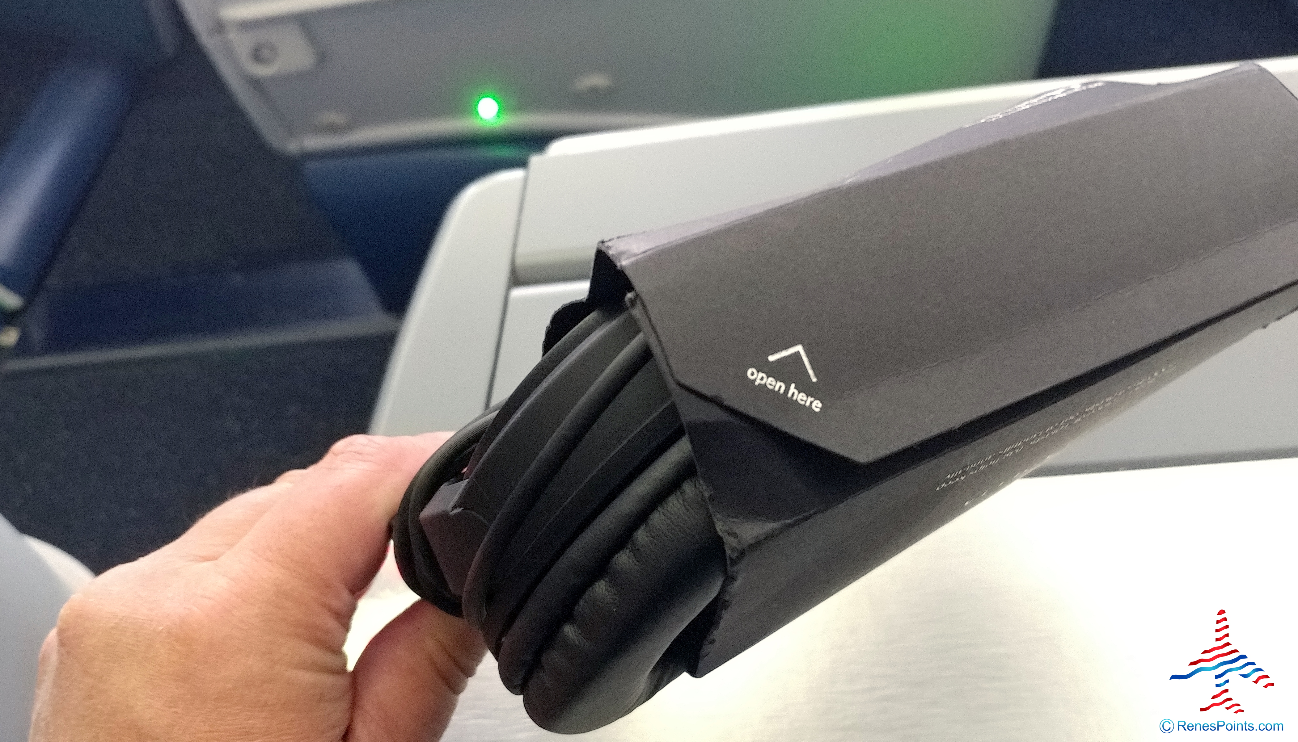 Review: New 2020 Delta One Business Class – Delta Air Lines Noise Canceling Headphones