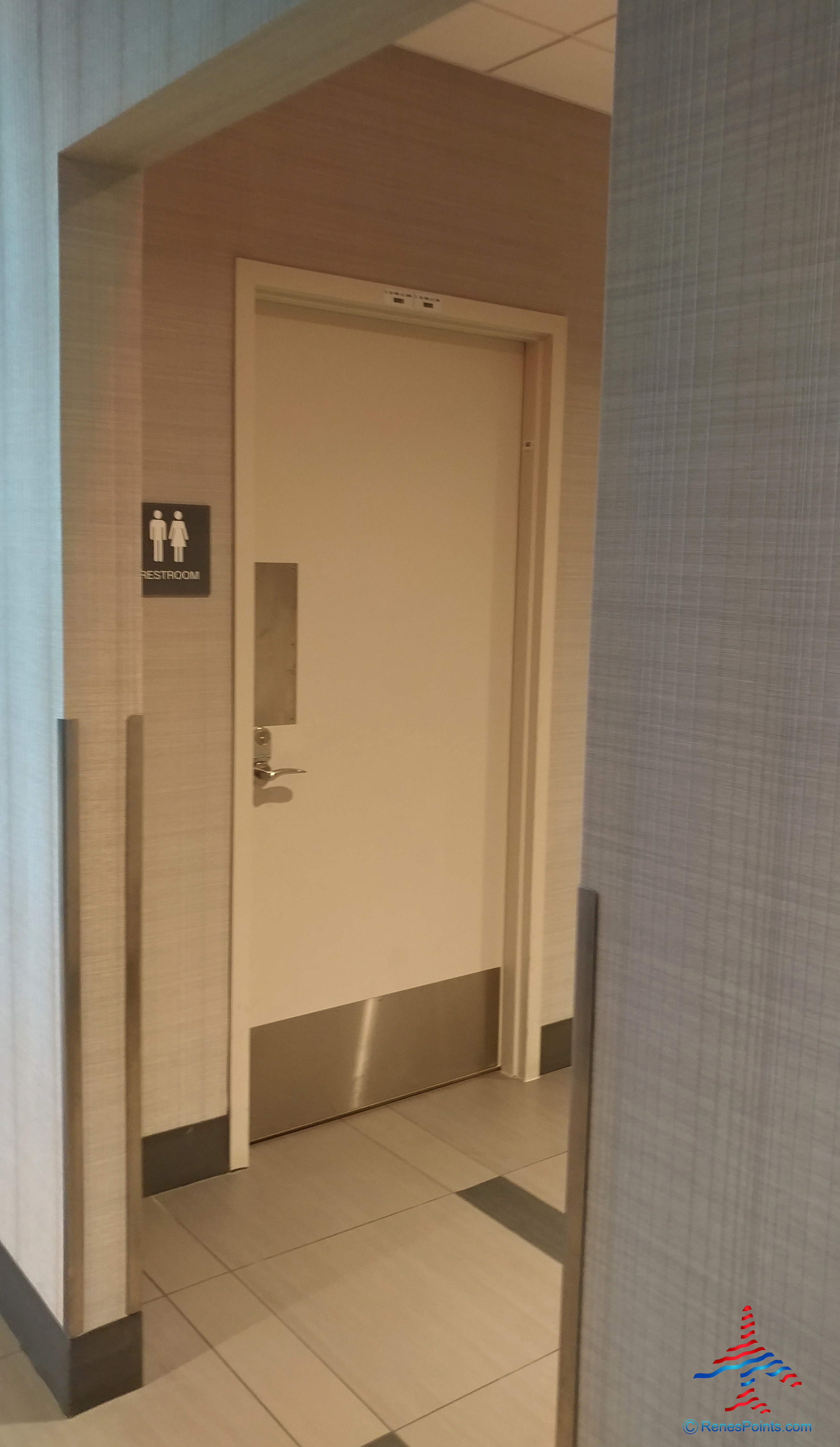 Review: The Club at LAS Las Vegas Lounge via Priority Pass Terminal 1 Concourse D