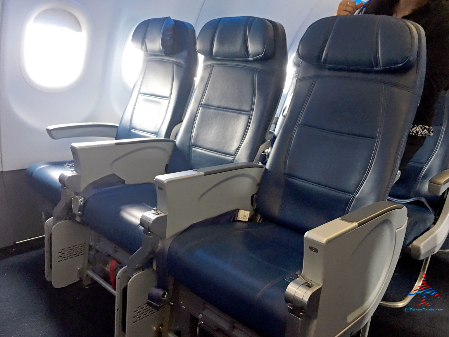 a321-exit-row-26-delta-air-lines-eye-of-the-flyer