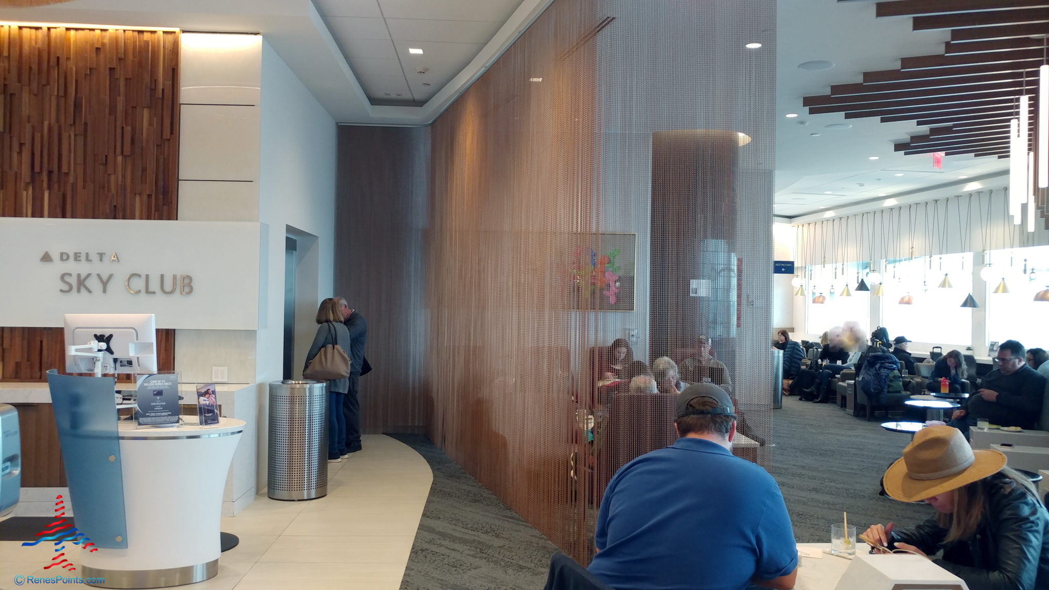 Review New Orleans Delta Air Lines Sky Club 2020 Louis Armstrong