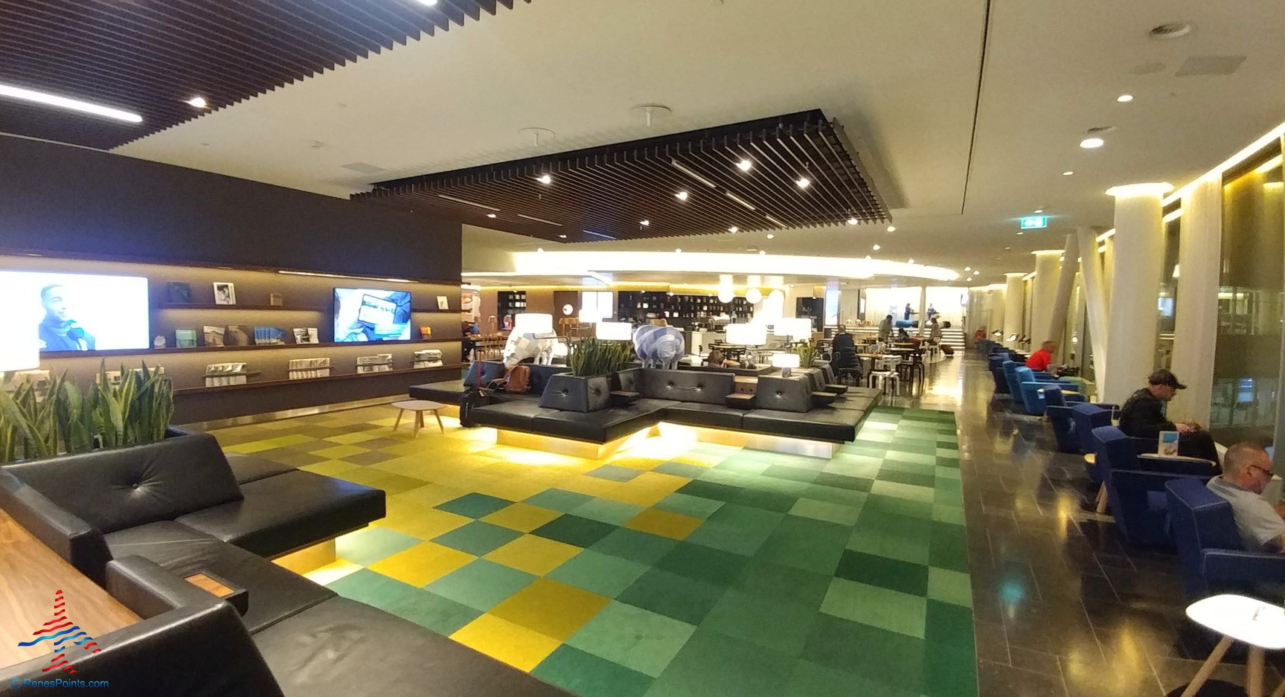 Tour: KLM Amsterdam AMS New #52 Crown Lounge (Between Concourse E & F)