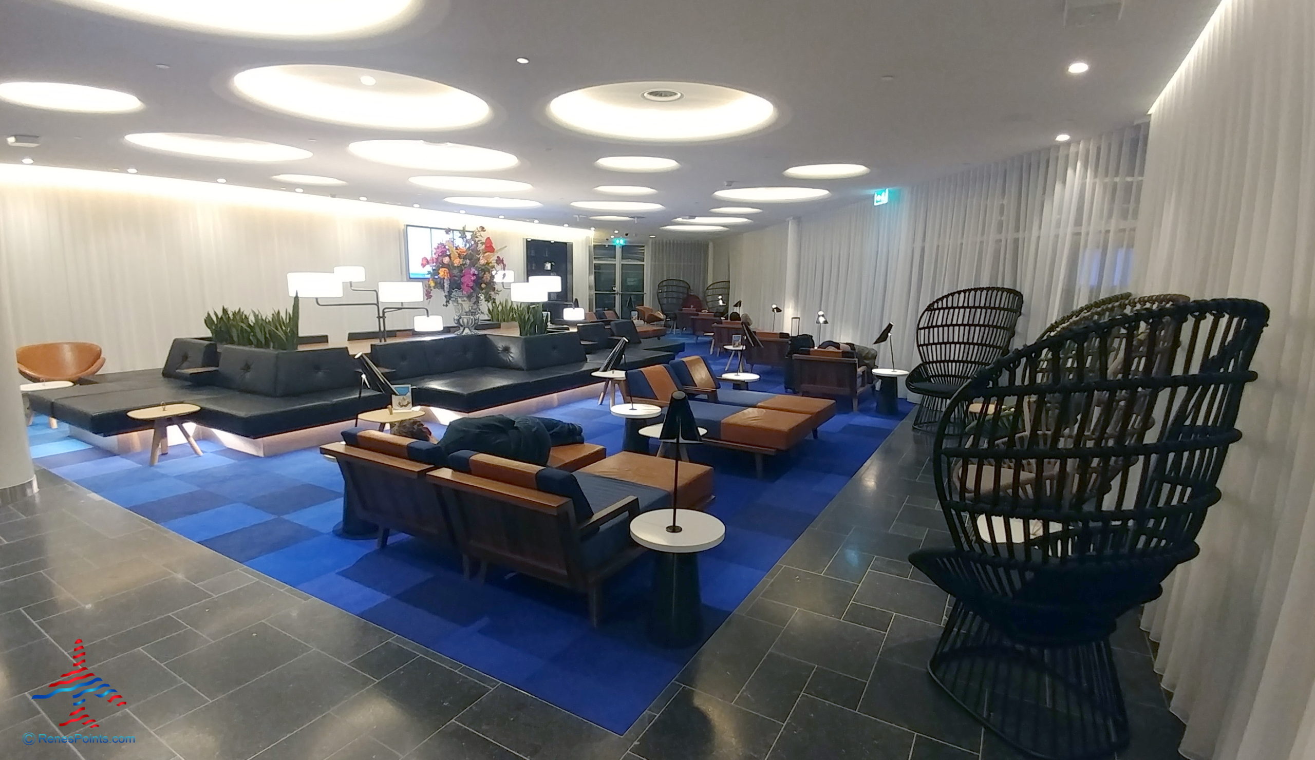 Tour: KLM Amsterdam AMS New #52 Crown Lounge (Between Concourse E & F)