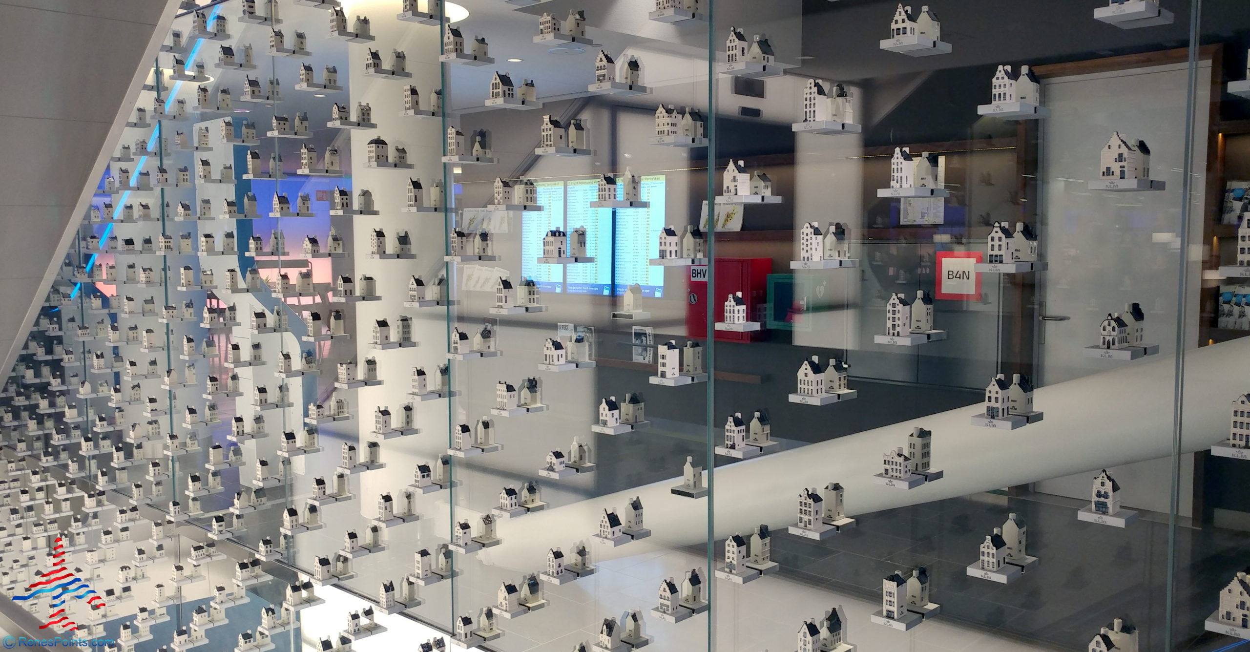 Tour: KLM Amsterdam AMS New #52 Crown Lounge (Between Concourse E & F)