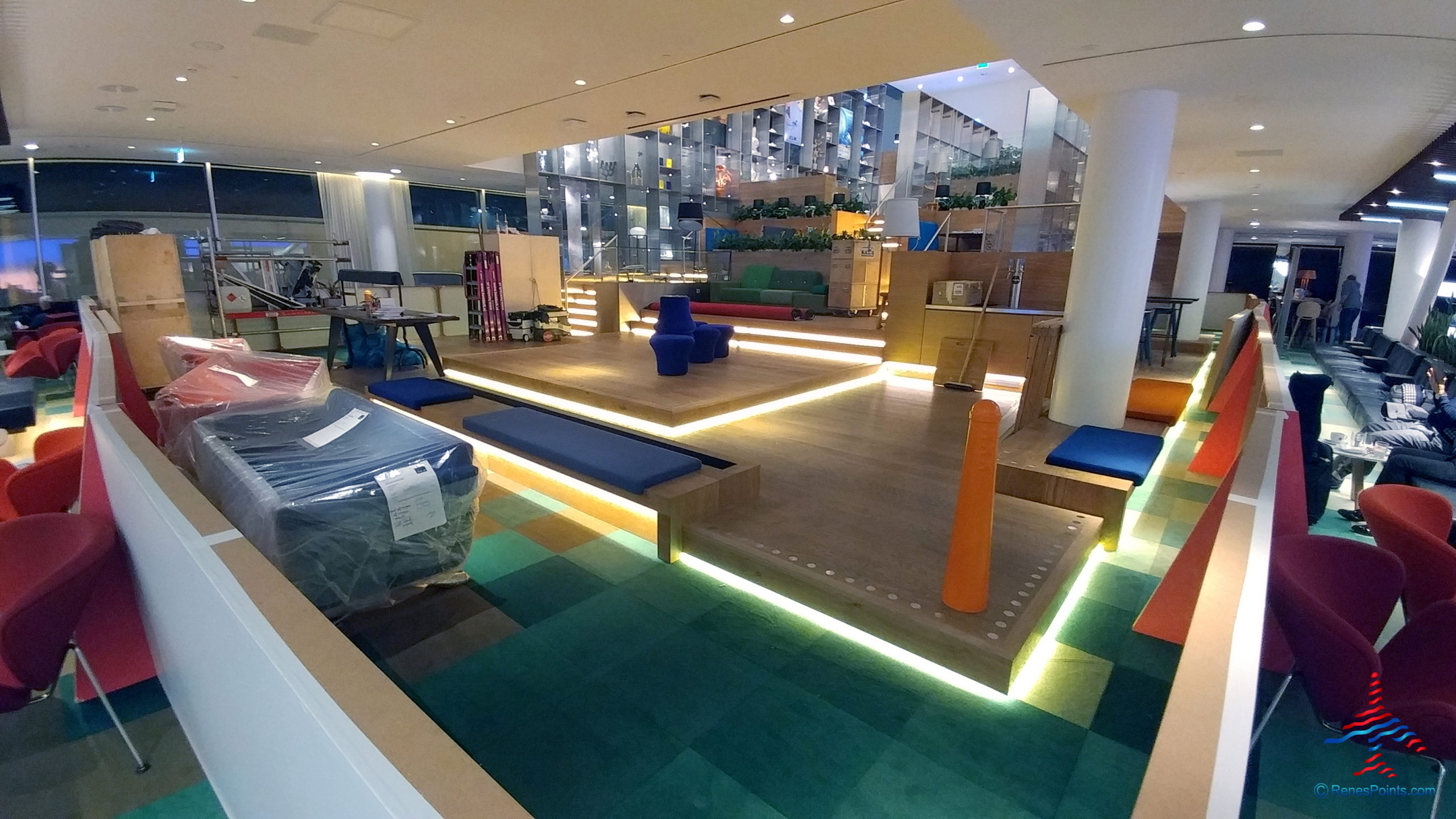 Tour: KLM Amsterdam AMS New #52 Crown Lounge (Between Concourse E & F)