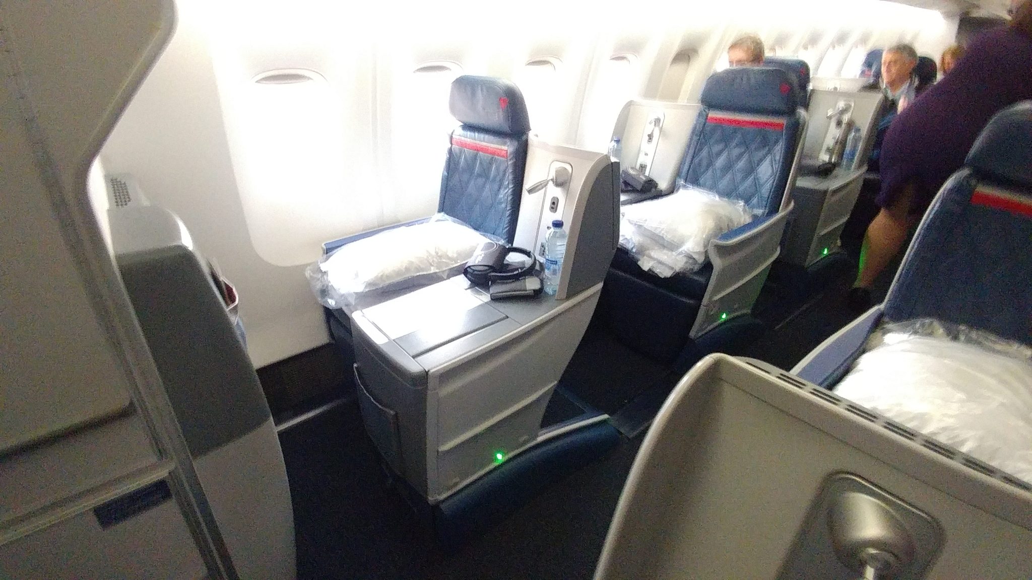 Review: Delta One Business Class Brussels to New York 767-300ER (Pre ...