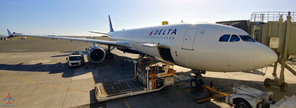 Delta A330 Honolulu To Atlanta Direct Business Class Review 1 1024x375 
