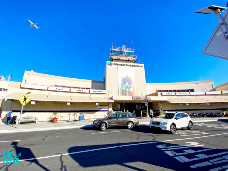 Hollywood-Burbank-Airport-Plane-Taking-Off - Eye of the Flyer