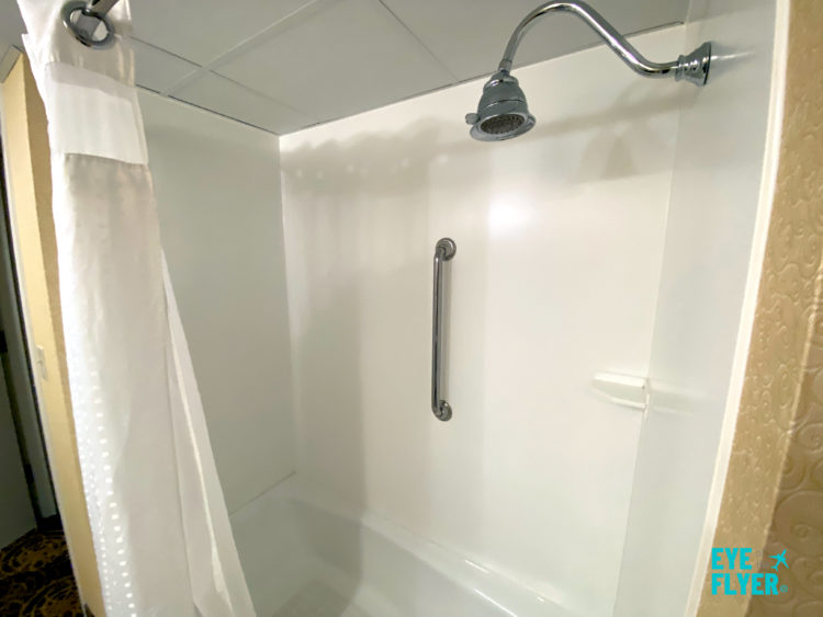 Holiday Inn Sioux Falls-City Centre suite bathroom shower