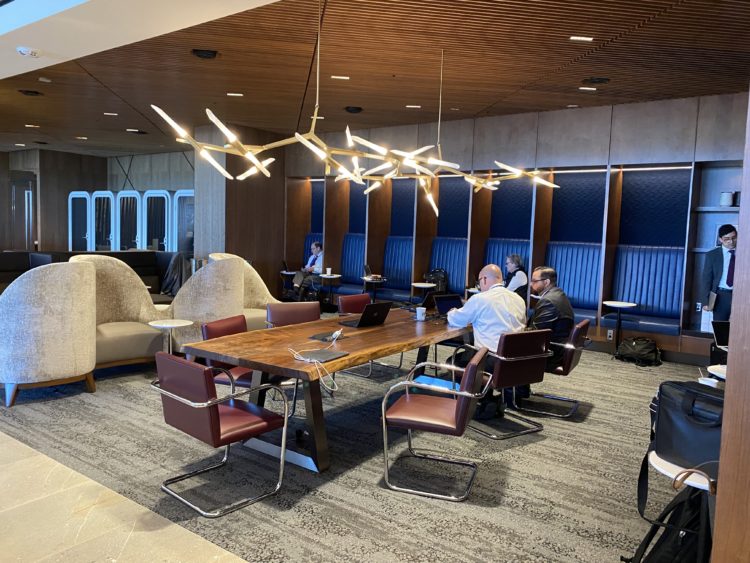 The Brand New T3 Delta Sky Club at LAX!! [Quick Look]