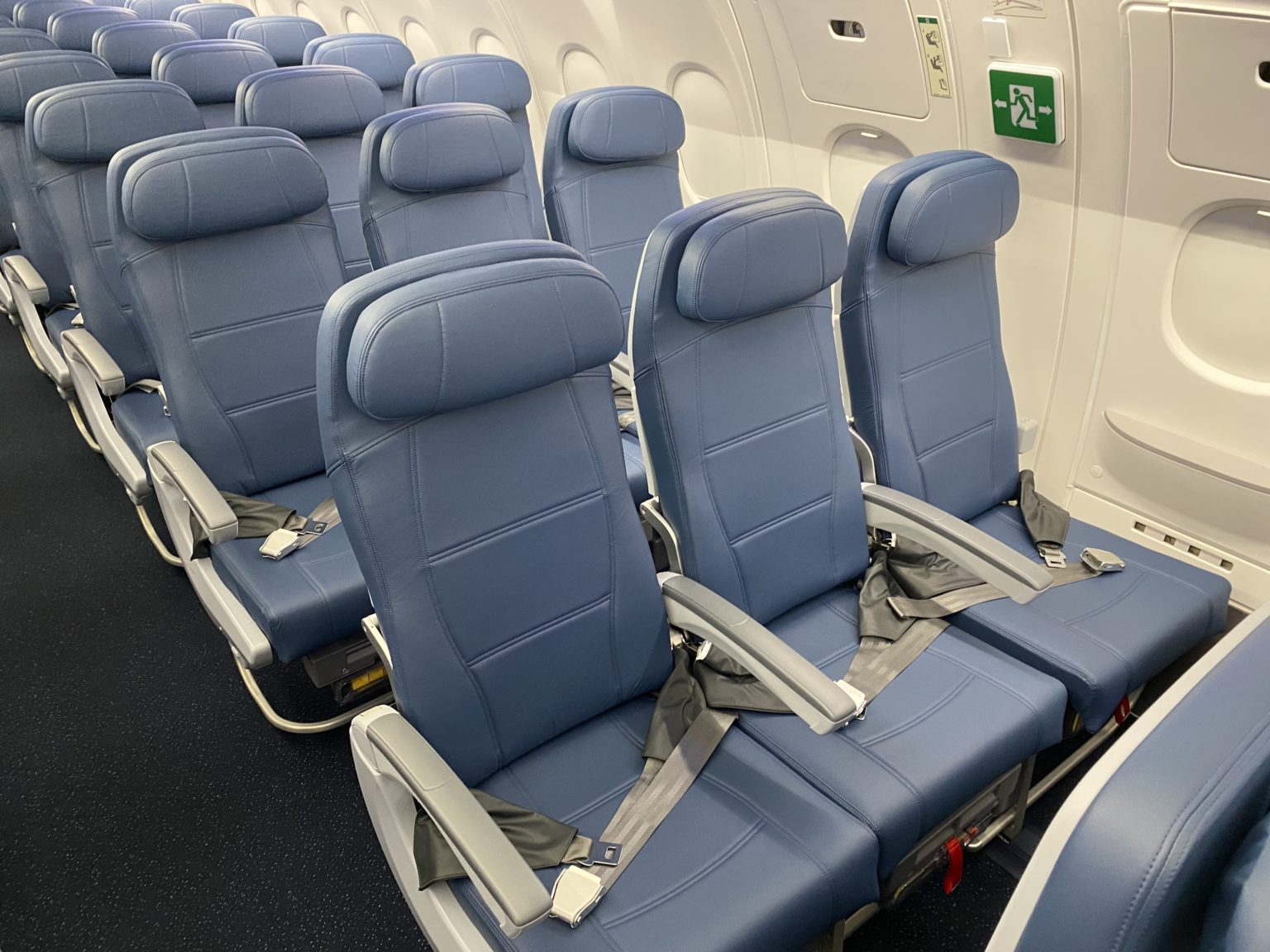 Our First Look Inside the Brand New Delta A321neo! Eye of the Flyer