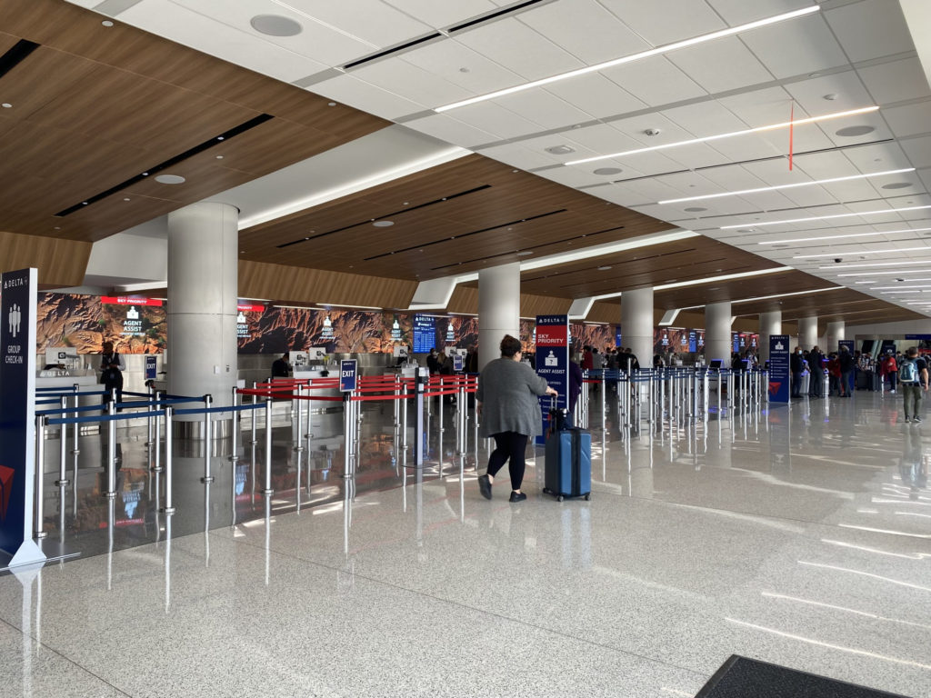 delta-terminal-3-lax-a-eye-of-the-flyer