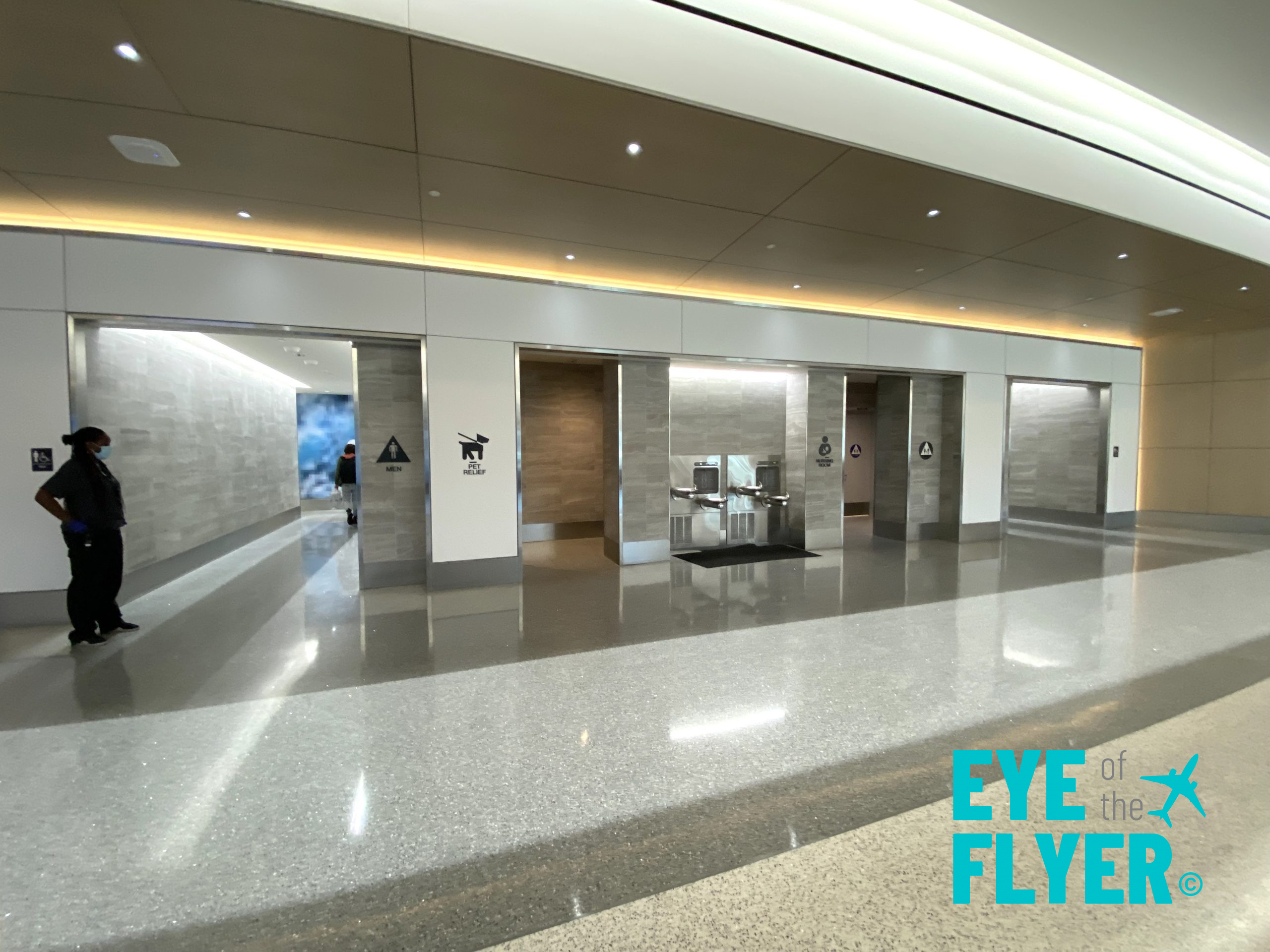 NewDeltaGatesT3LAXRestrooms Eye of the Flyer