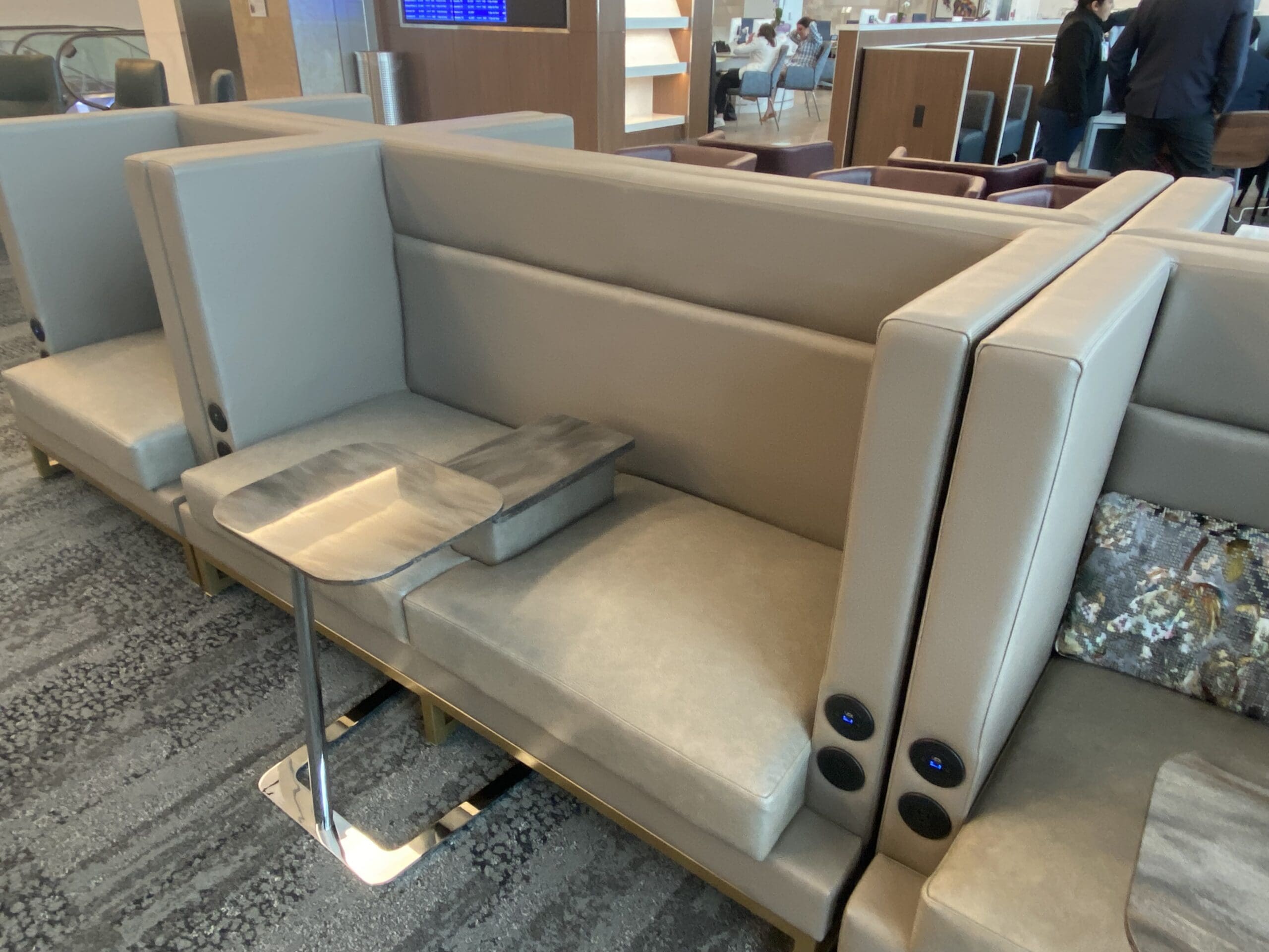Take a Look Inside the New Delta Sky Club at LaGuardia! [Review]