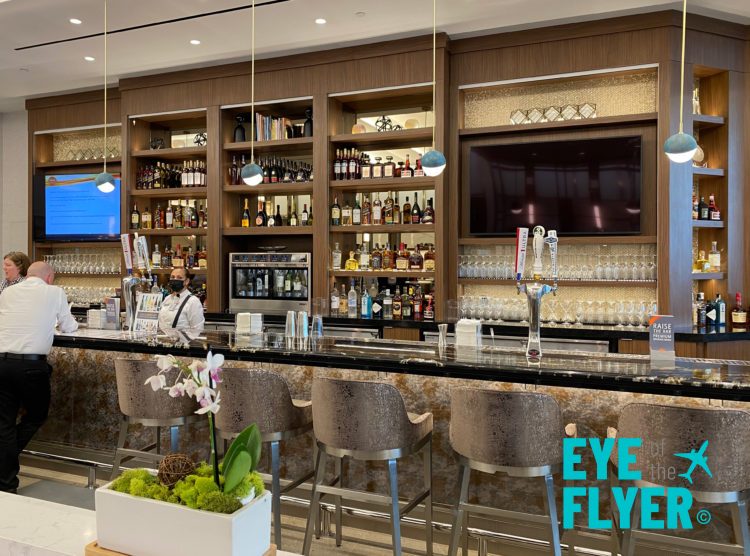 Delta Sky Club at LaGuardia (LGA)