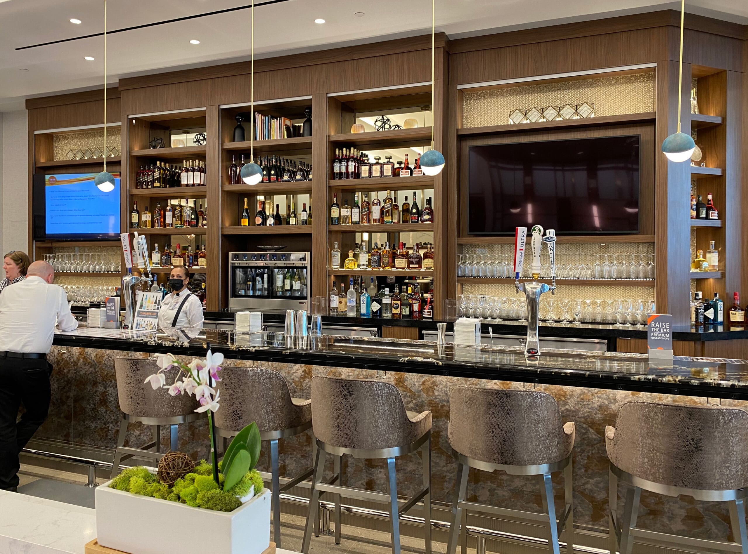 Delta Sky Club at LaGuardia (LGA)