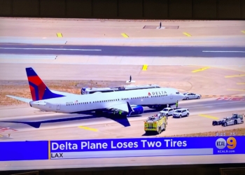Delta Air Lines 737 loses two tires upon landing at LAX