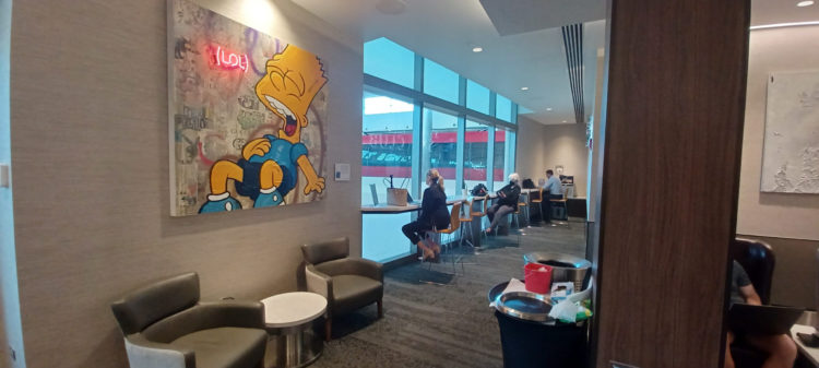 Review – Detroit DTW New Delta Satellite “Mini” Skyclub A Concourse