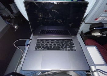 The Delta Premium Select tray table allowed plenty of room for my 16