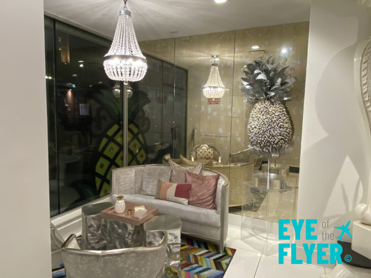 My Airbnb Hotel Stay: Staypineapple New York [Review]