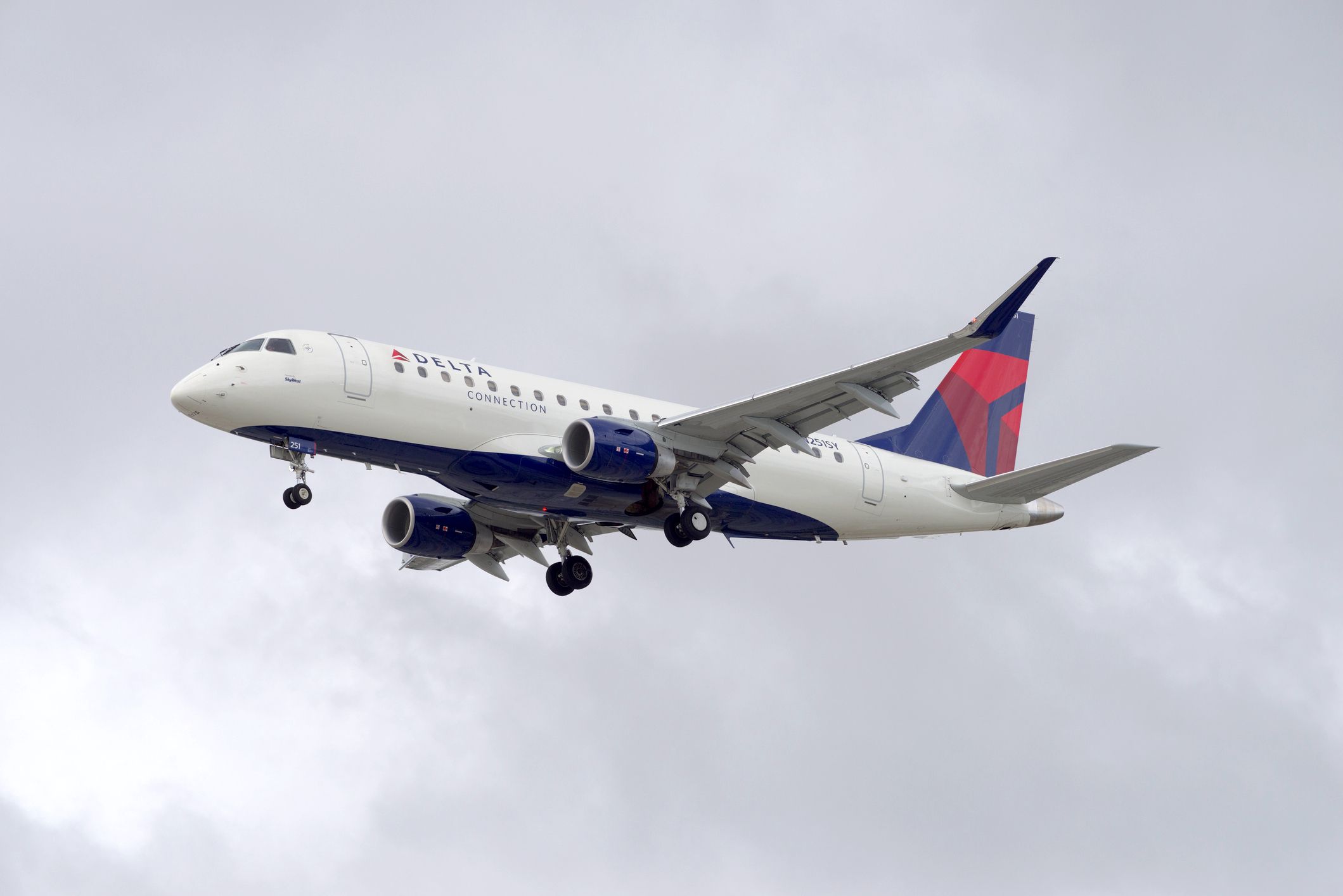 DEVELOPING: Delta Passengers Offered $10,000 EACH to Take a Later Flight?