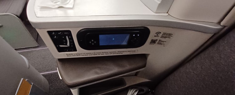 Review: Iberia A330-300 Business Class Chicago to Madrid “Honeymoon Suite” Seats