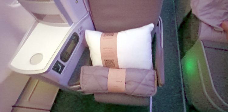 Review: Iberia A330-300 Business Class Chicago to Madrid “Honeymoon Suite” Seats