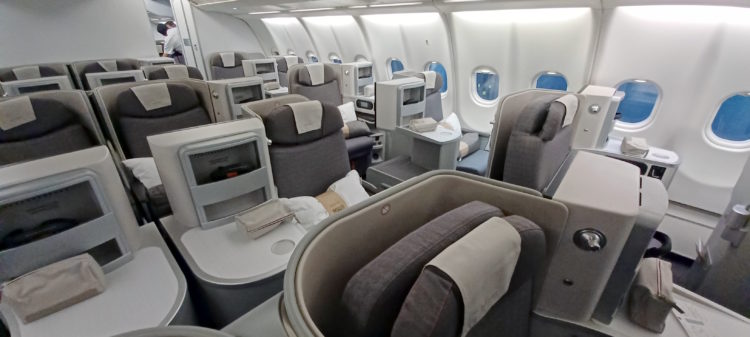 Review: Iberia A330-300 Business Class Chicago to Madrid “Honeymoon Suite” Seats