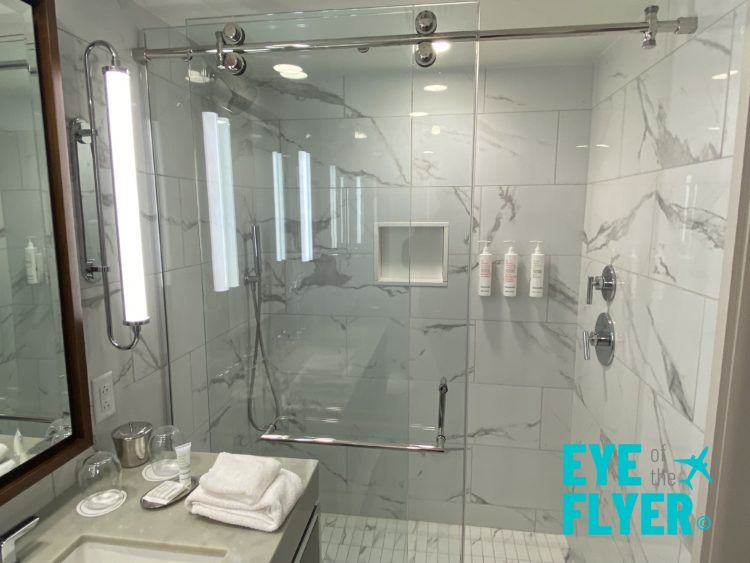 ShowerMarriottLongWharfReview Eye of the Flyer