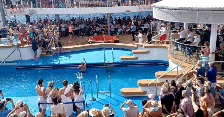 What is it Like to Cross the Equator on a Cruise Ship? I Did So on Norwegian Star!