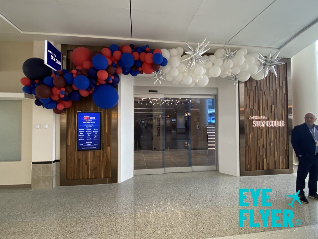 Entrance to the Delta Air Lines Sky Club: MSP G Concourse