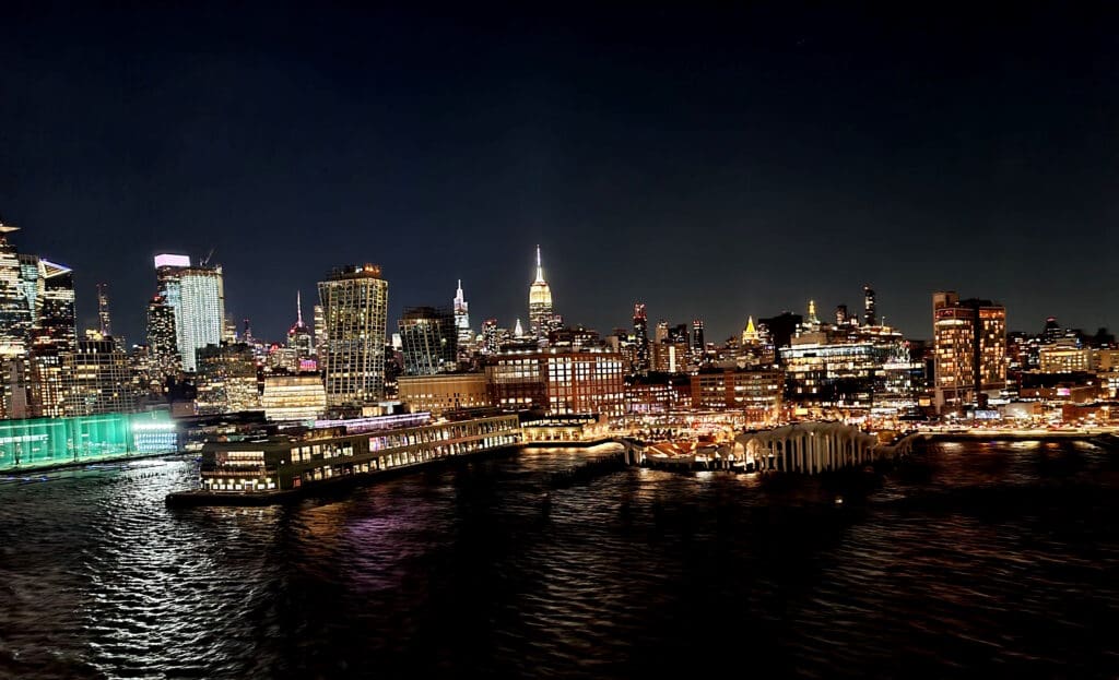 a city skyline at night