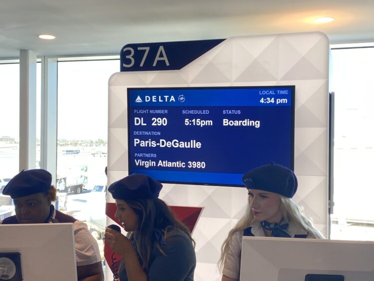 Delta LAX Paris Flight Reluanch Party Gate Display Eye Of The Flyer   Delta LAX Paris Flight Reluanch Party Gate Display Scaled 750x563 