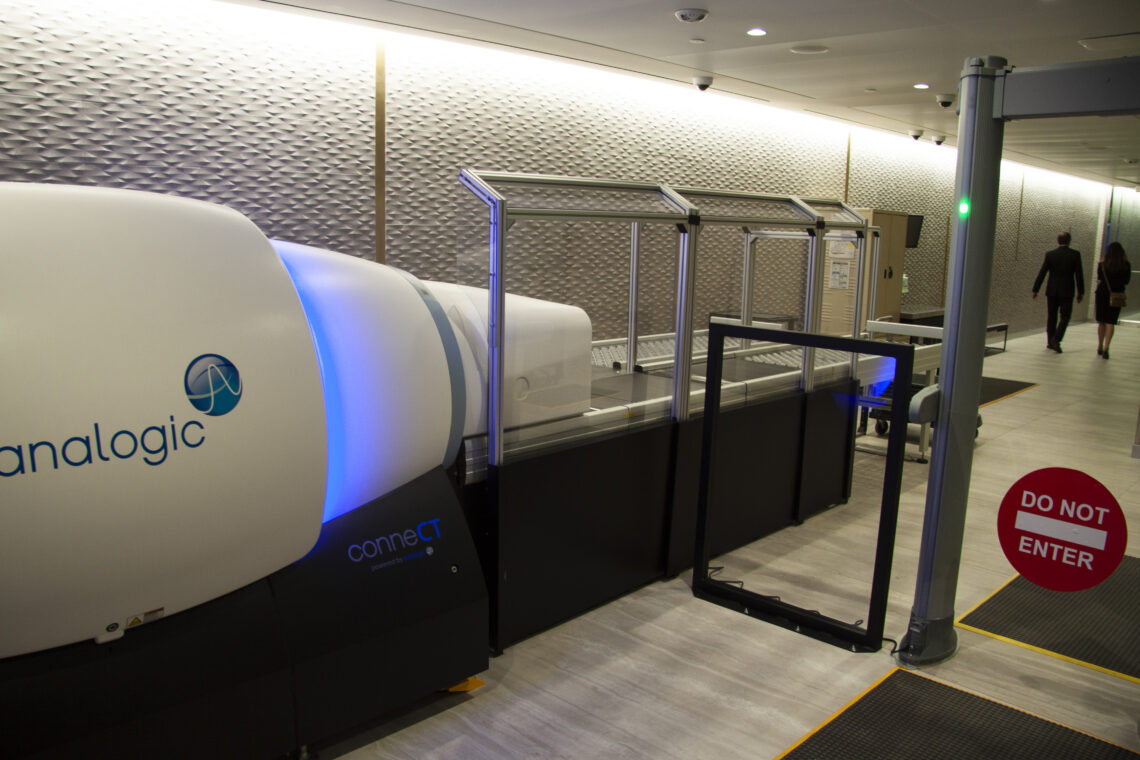 DeltaOneLAXcheckinTSAanalogicscanner Eye of the Flyer