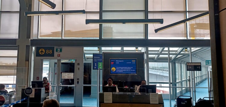 The Plaza Premium Lounge Vancouver (A Priority Pass Lounge)